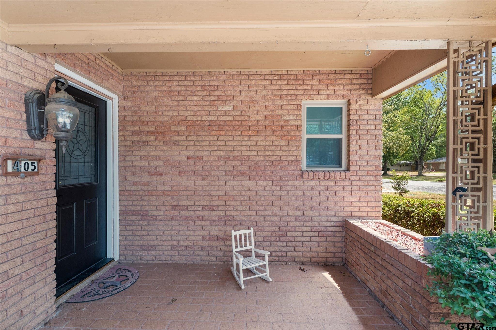 405 Redbud