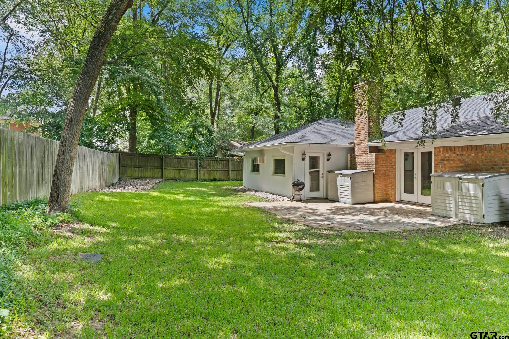 1743 Barbara Ct