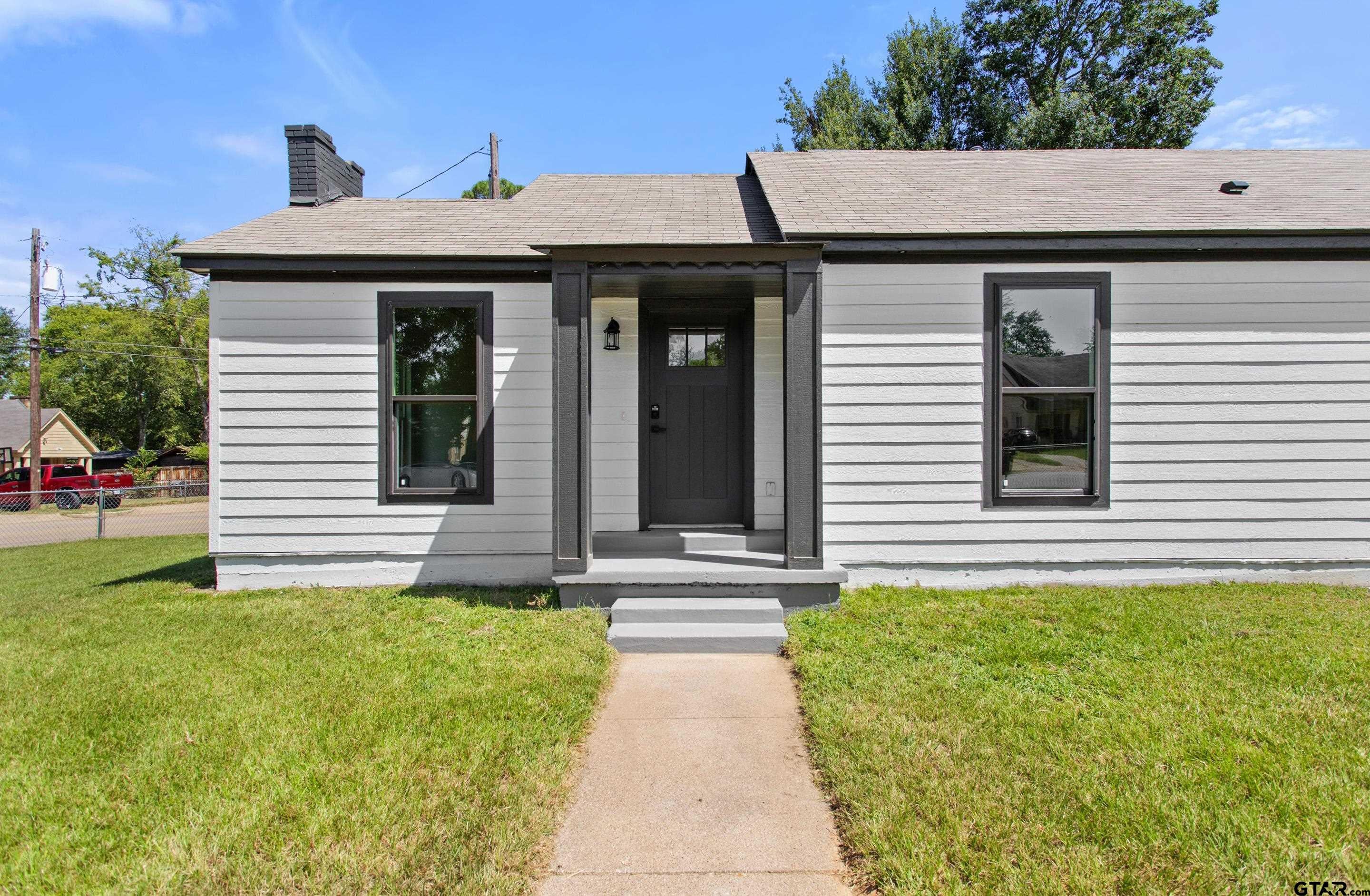 1221 Mockingbird Lane