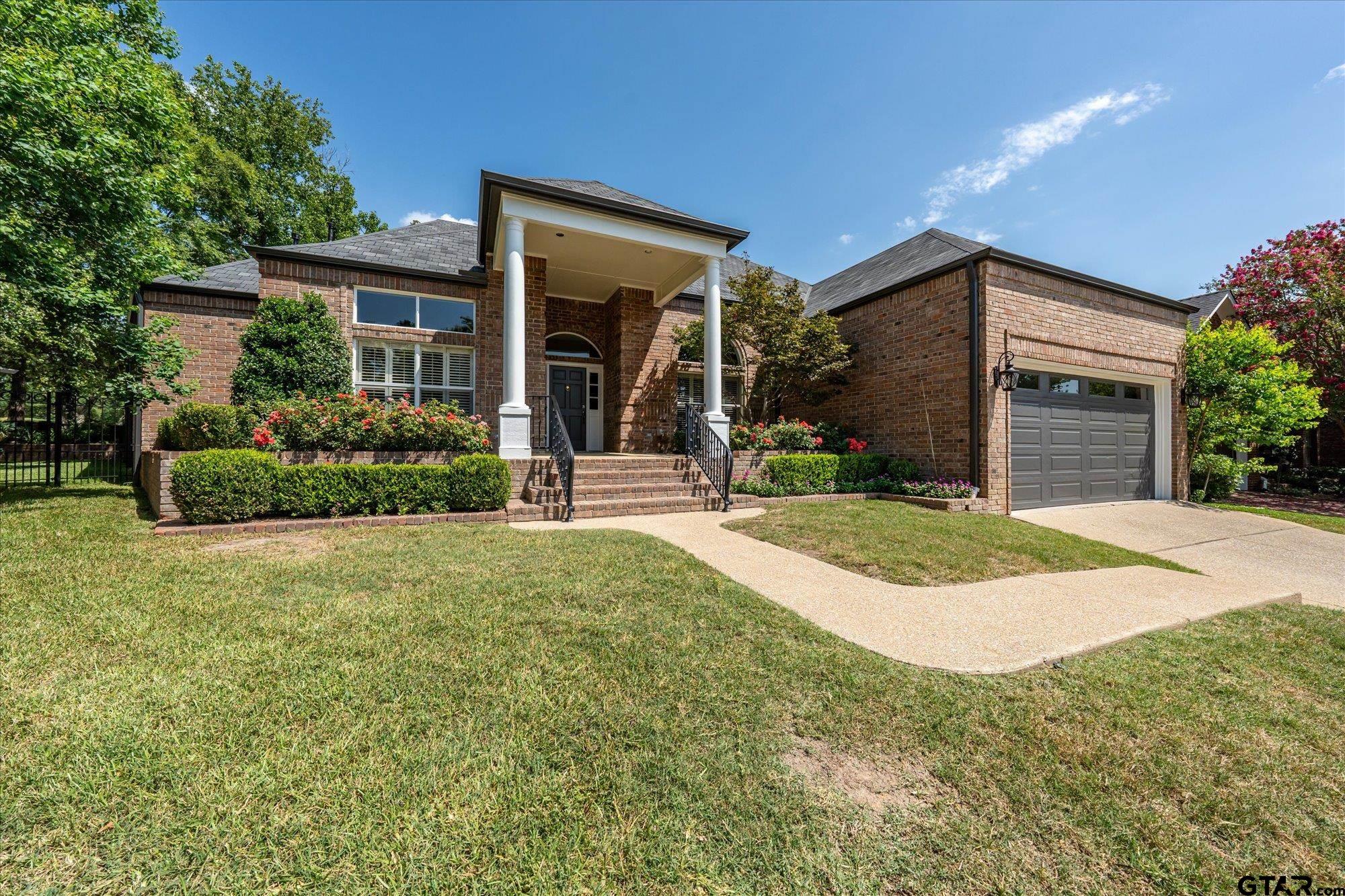 1431 Hollytree Pl