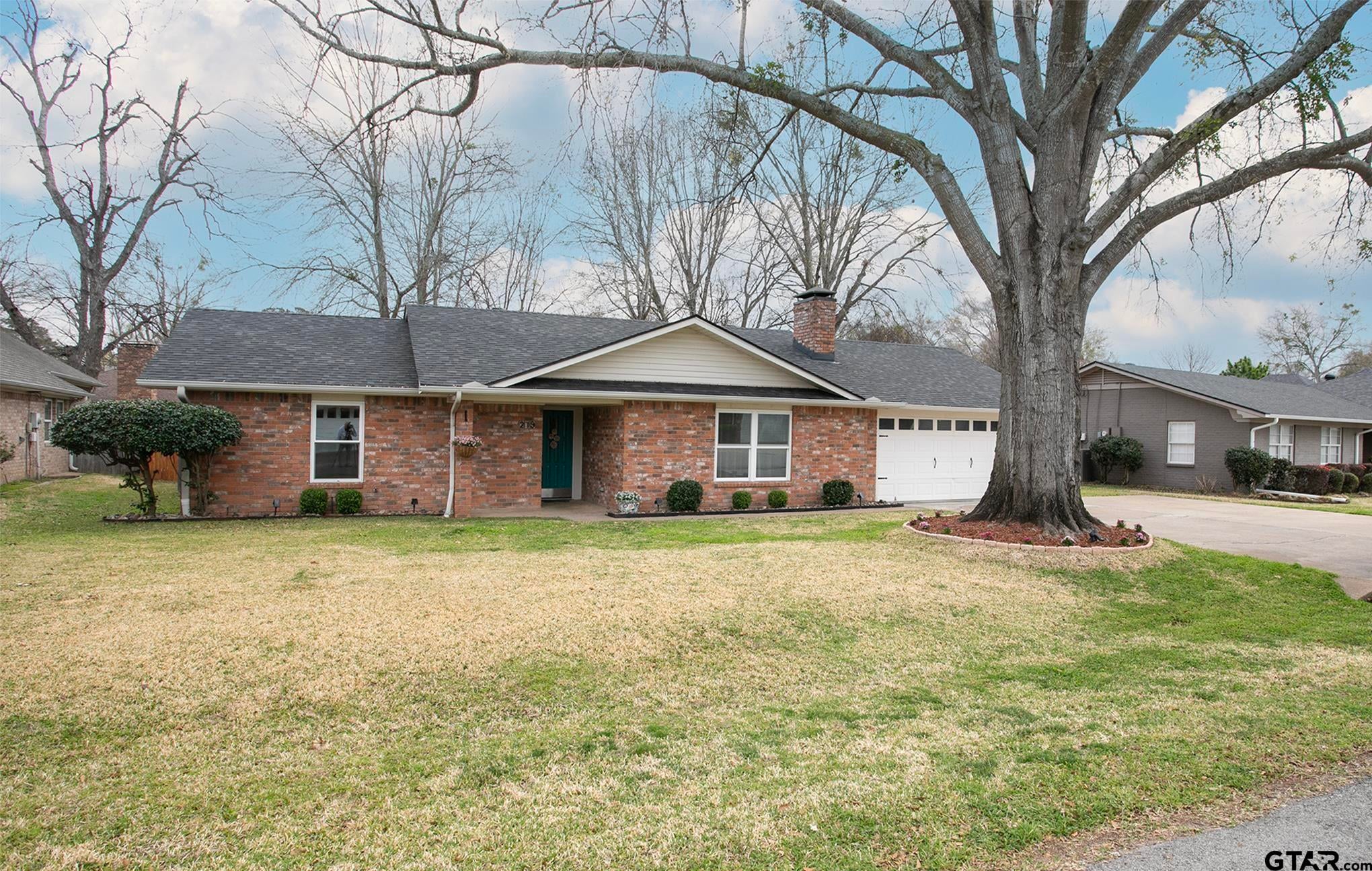 279 N BAY DR. DR.