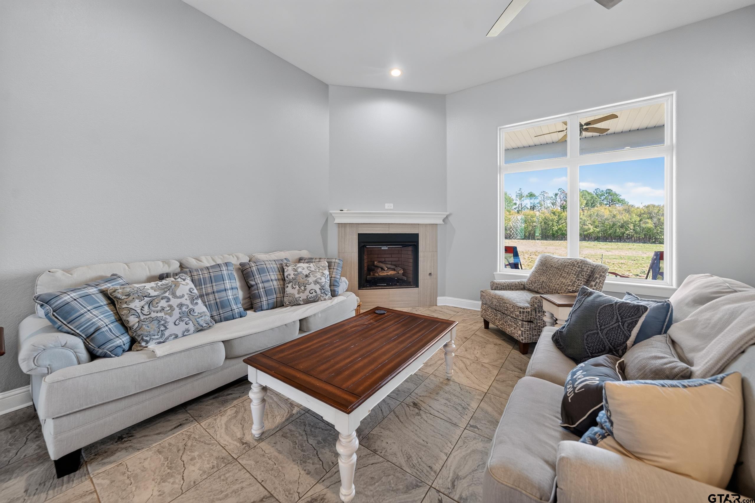 1513 White Bear Trl
