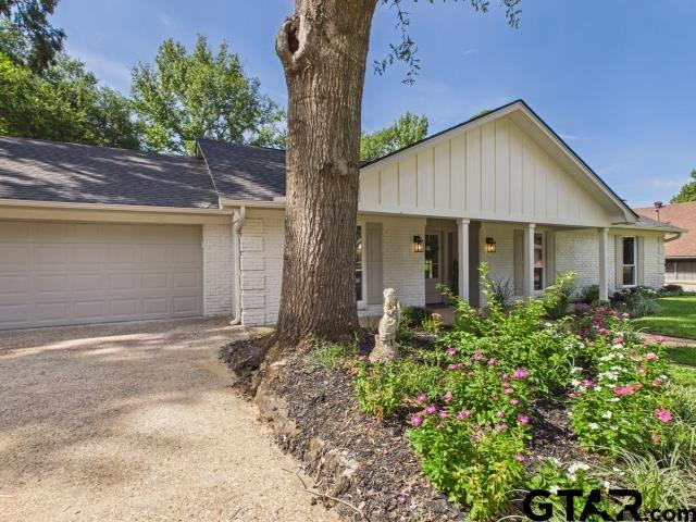1811 Picadilly Pl.
