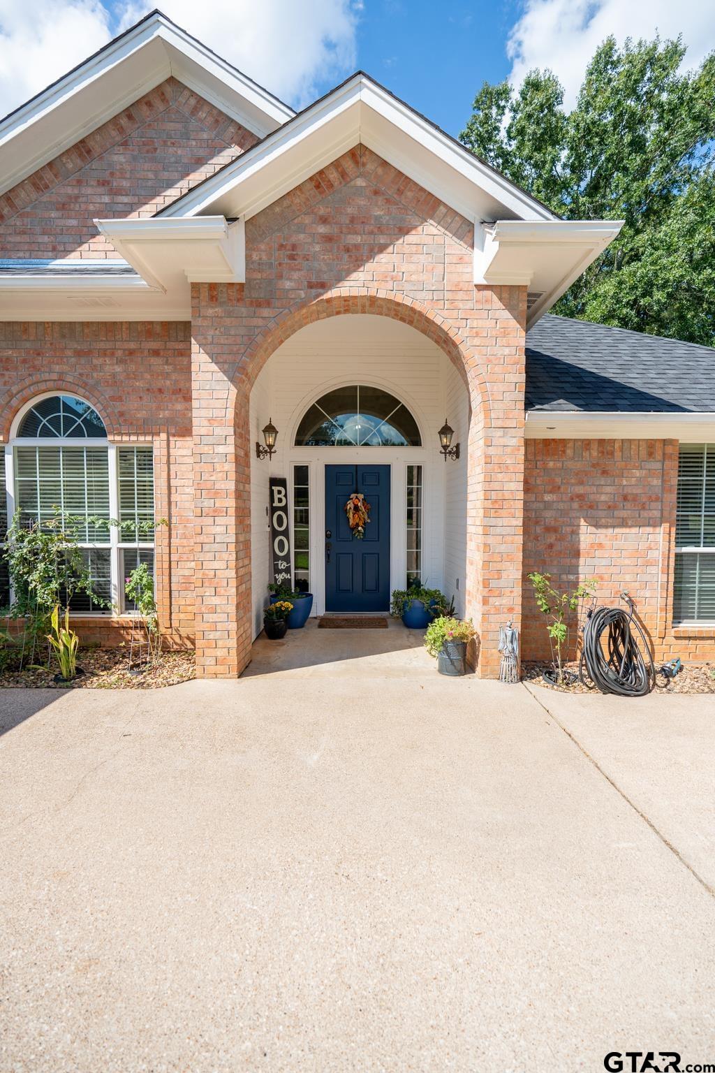 3979 Chapel Woods