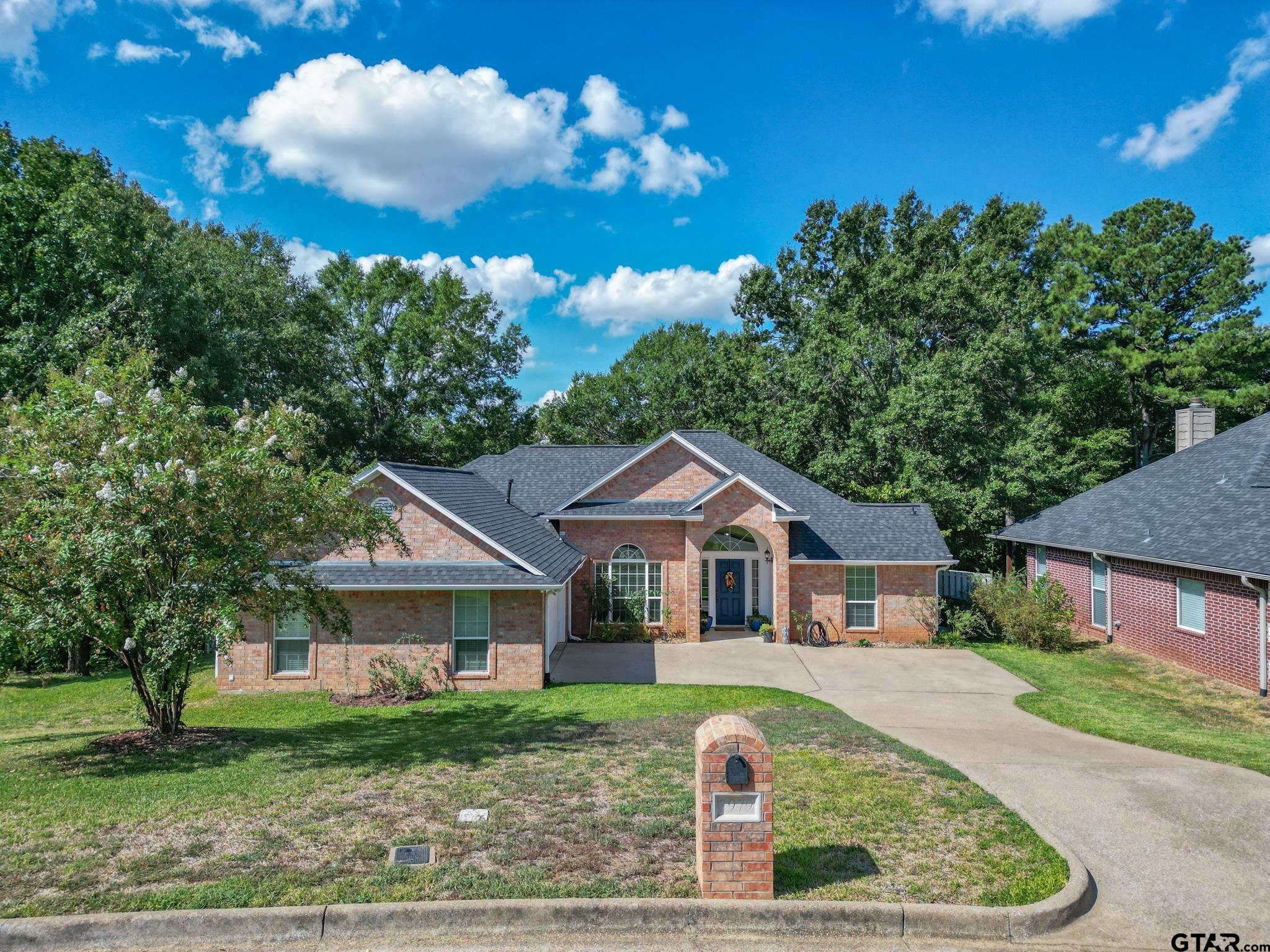 3979 Chapel Woods