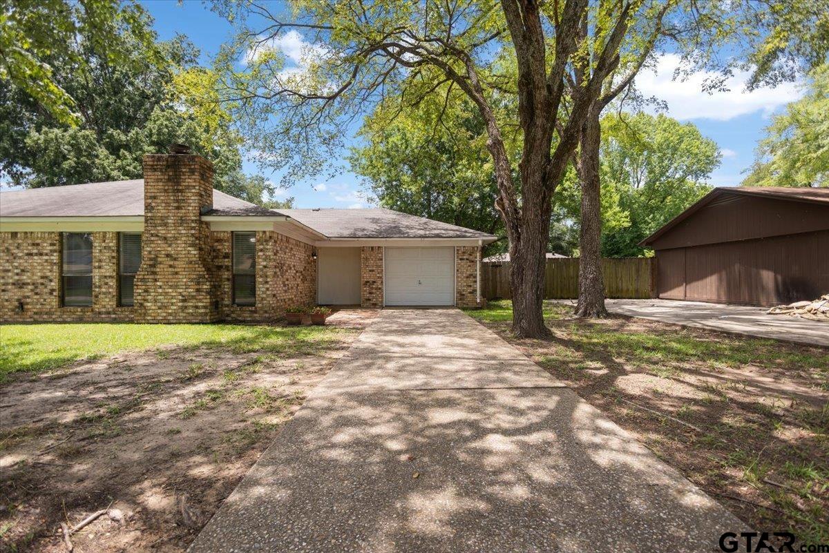411 Shady Ln