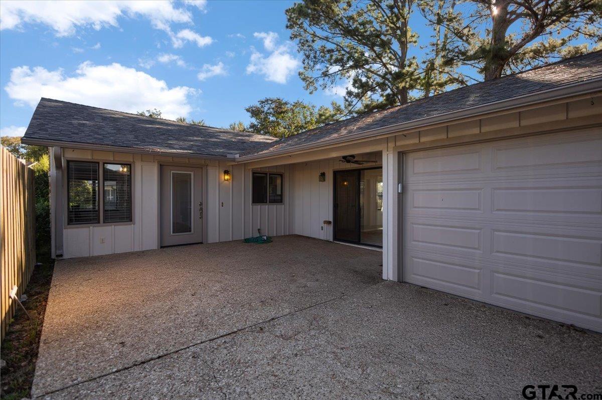 289 N Bay Dr