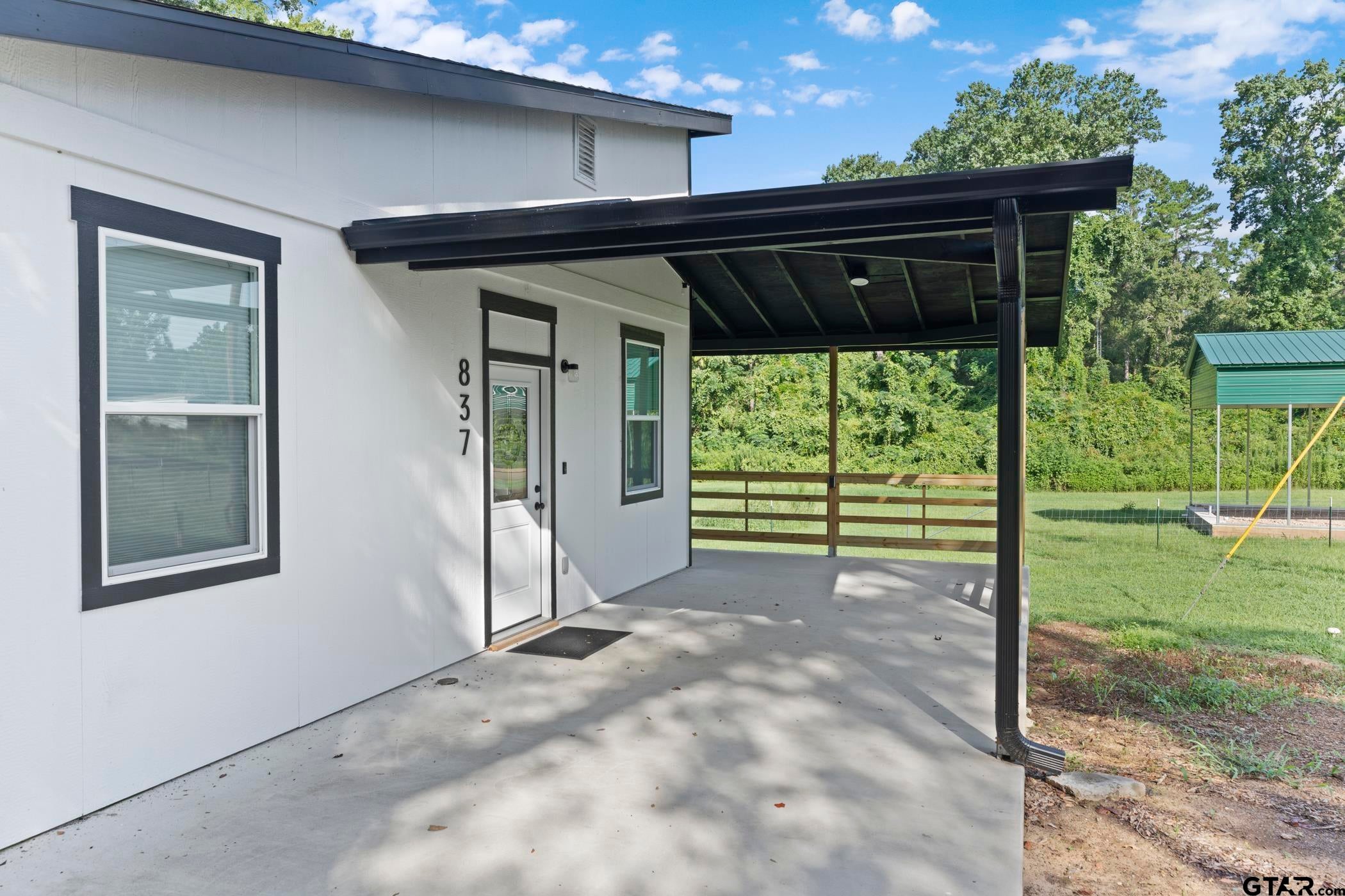 837 Red Bud Cir