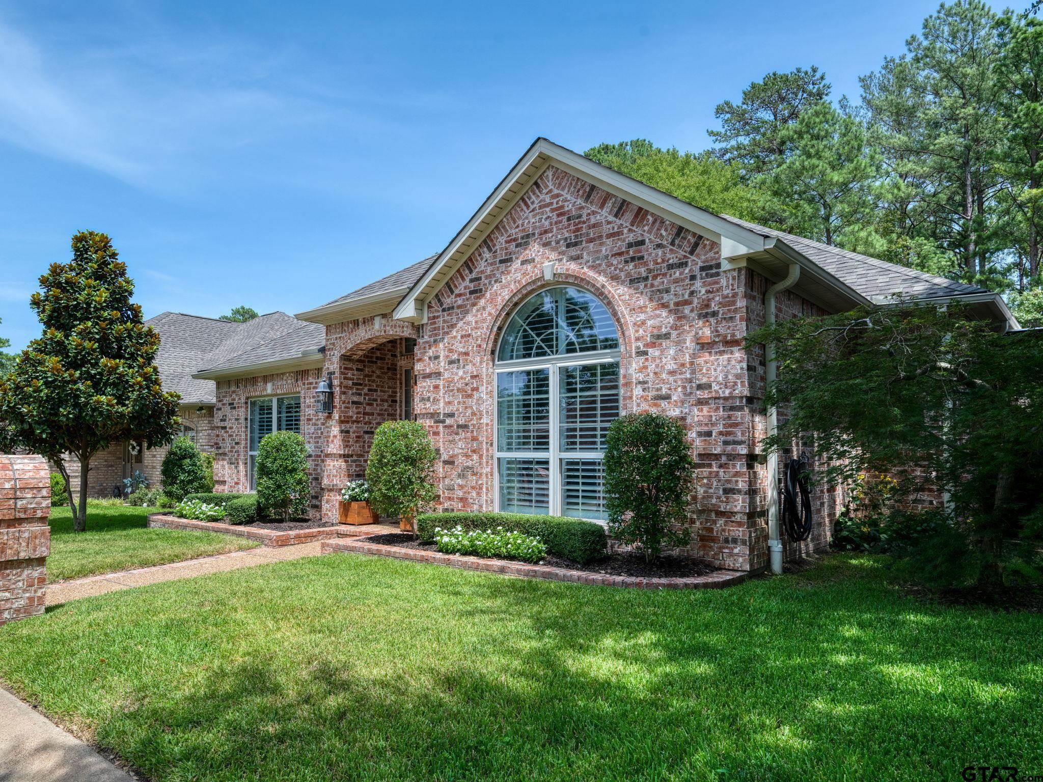 1157 Garden Park Cir