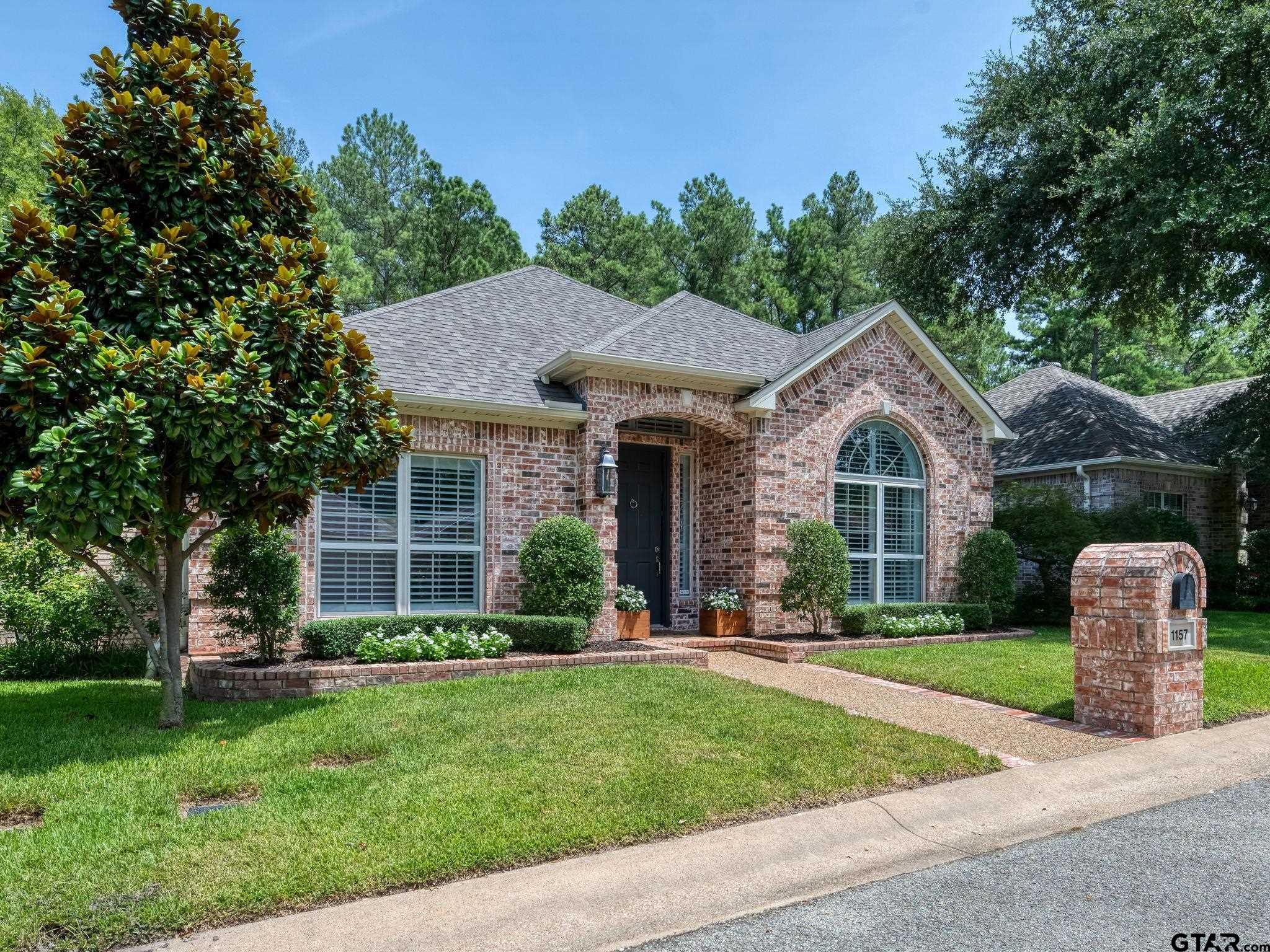 1157 Garden Park Cir