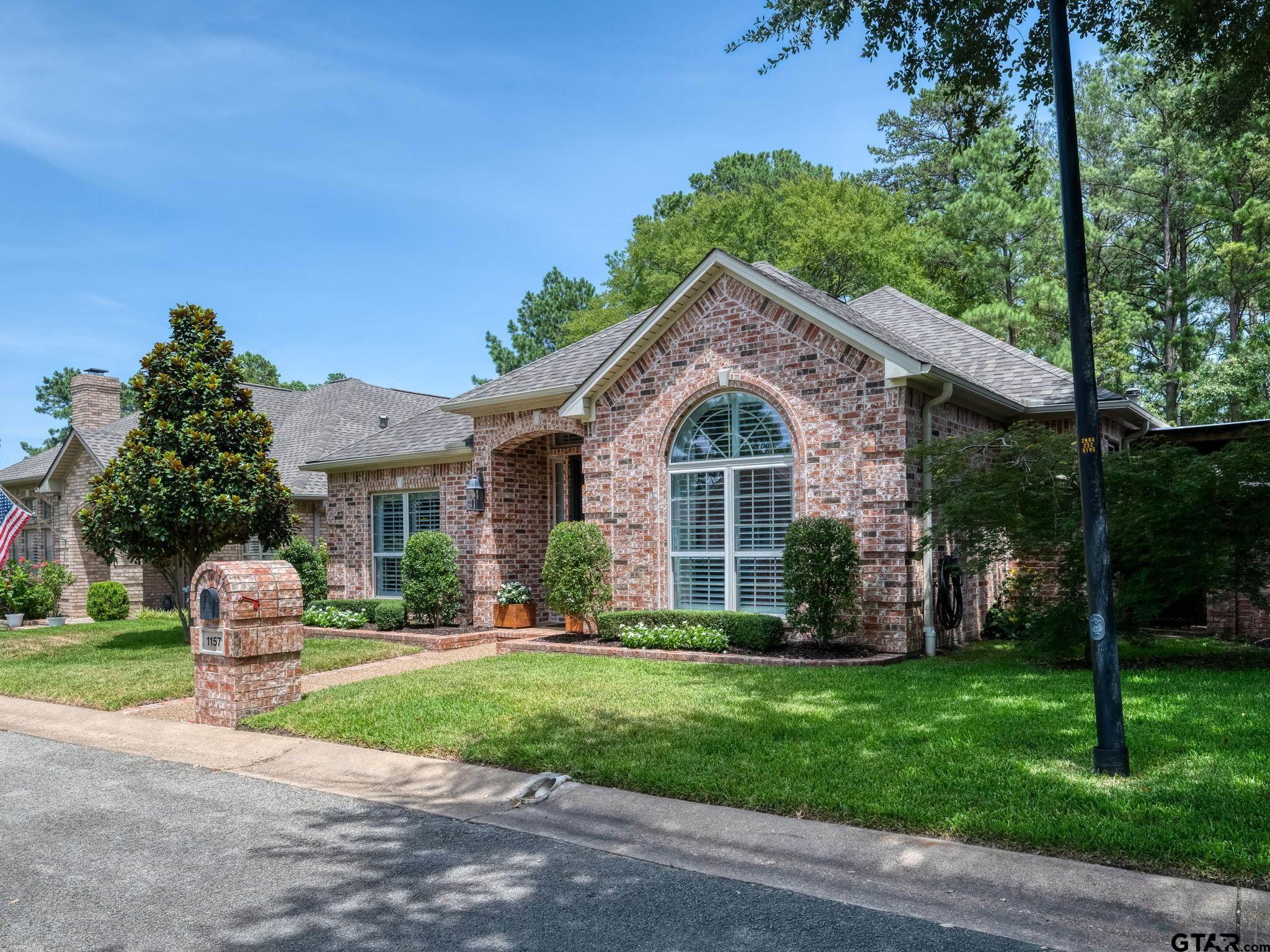 1157 Garden Park Cir