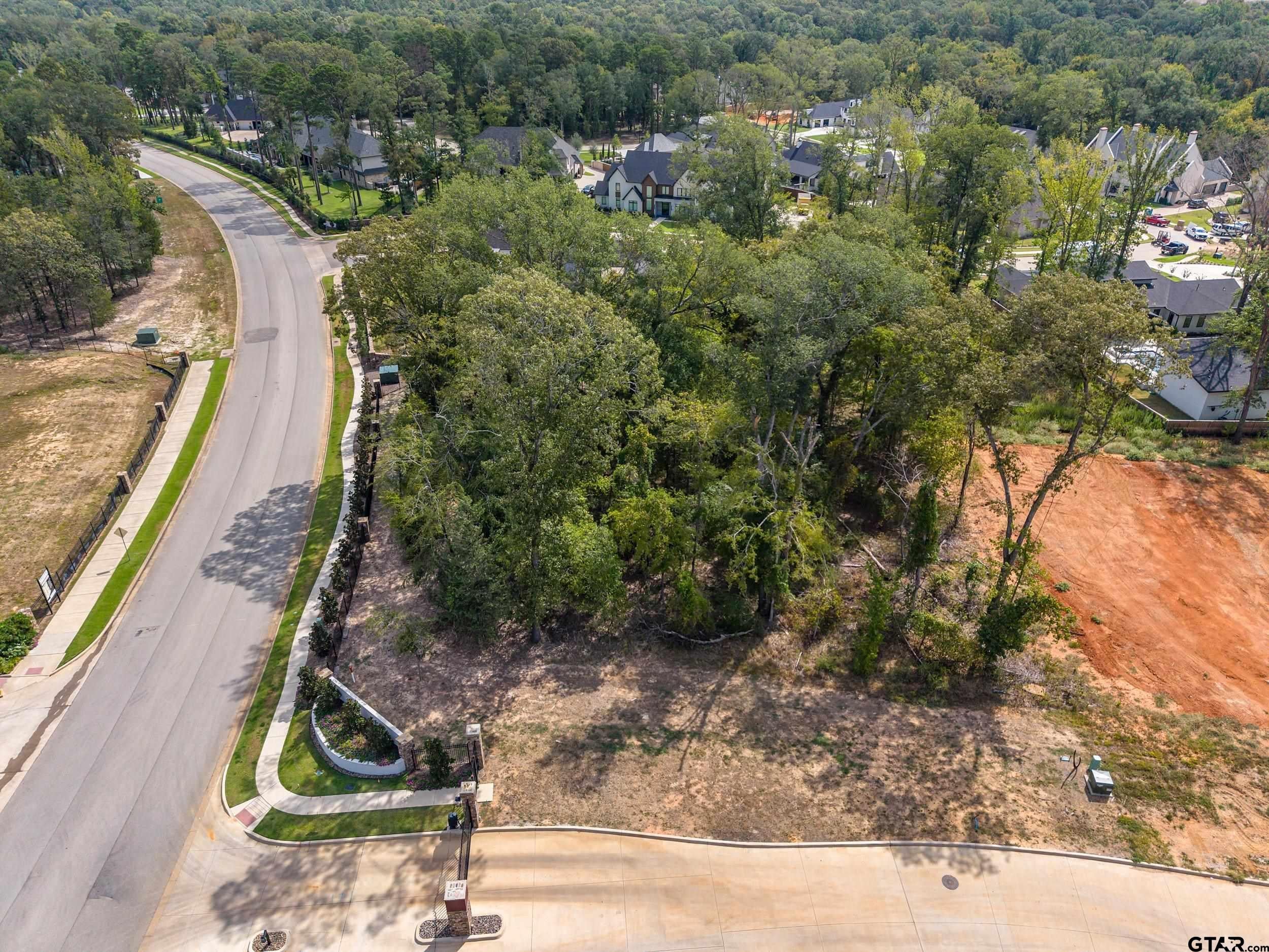 1912 Magnolia Trl