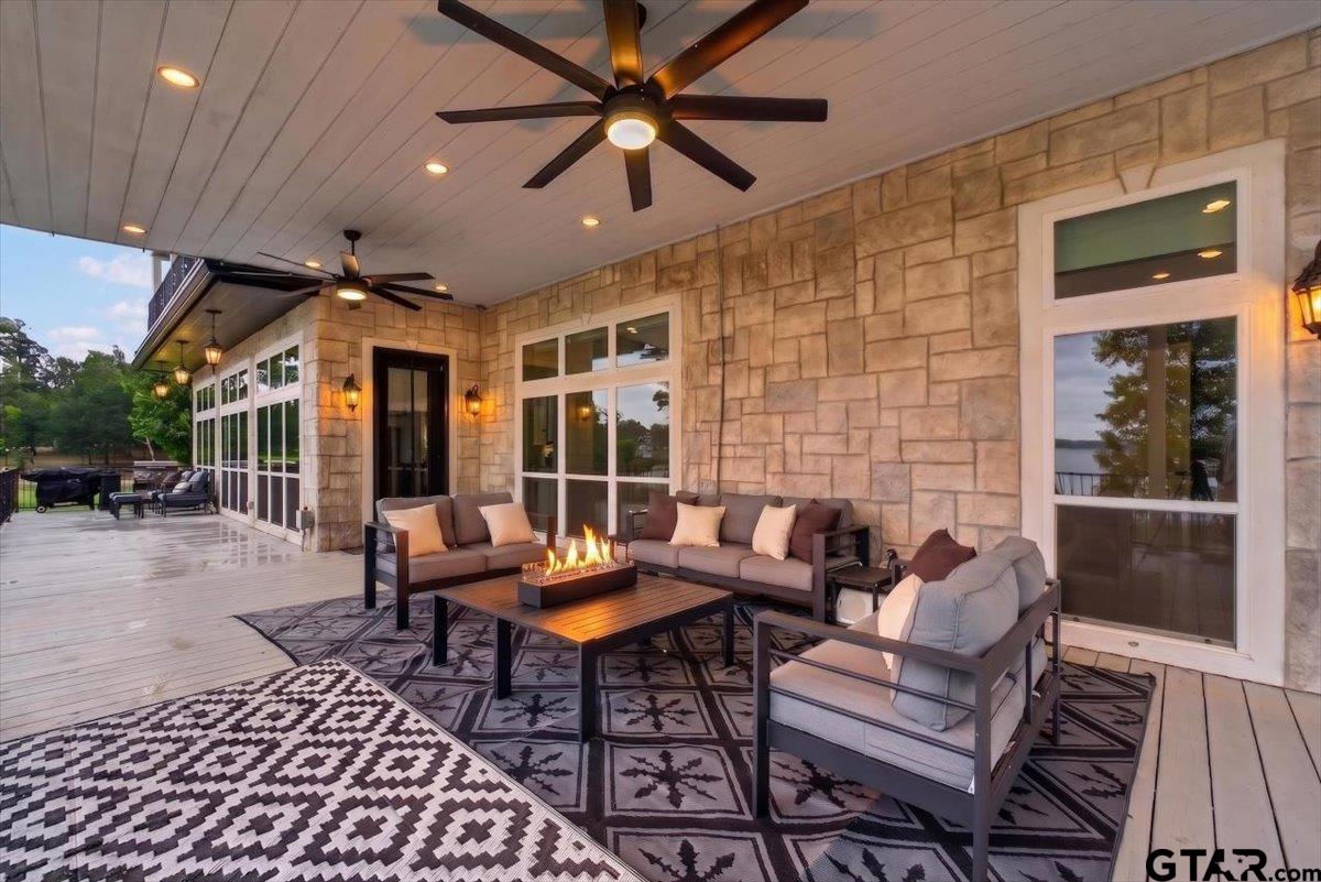 145 Private Road 52605