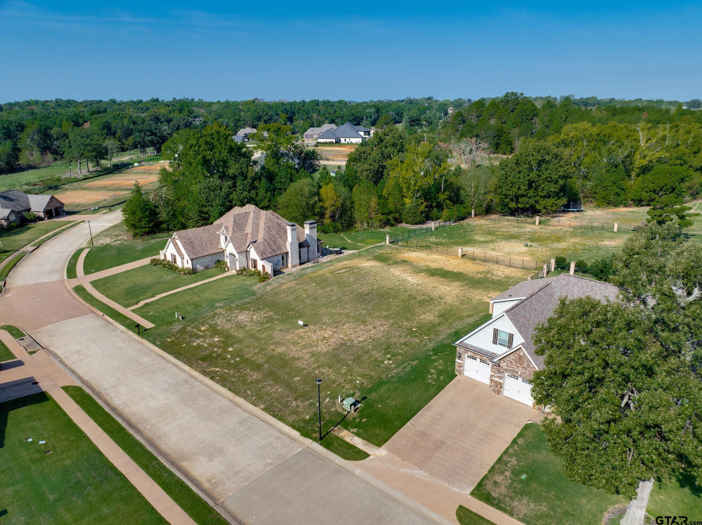 1505 COURTLAND LN
