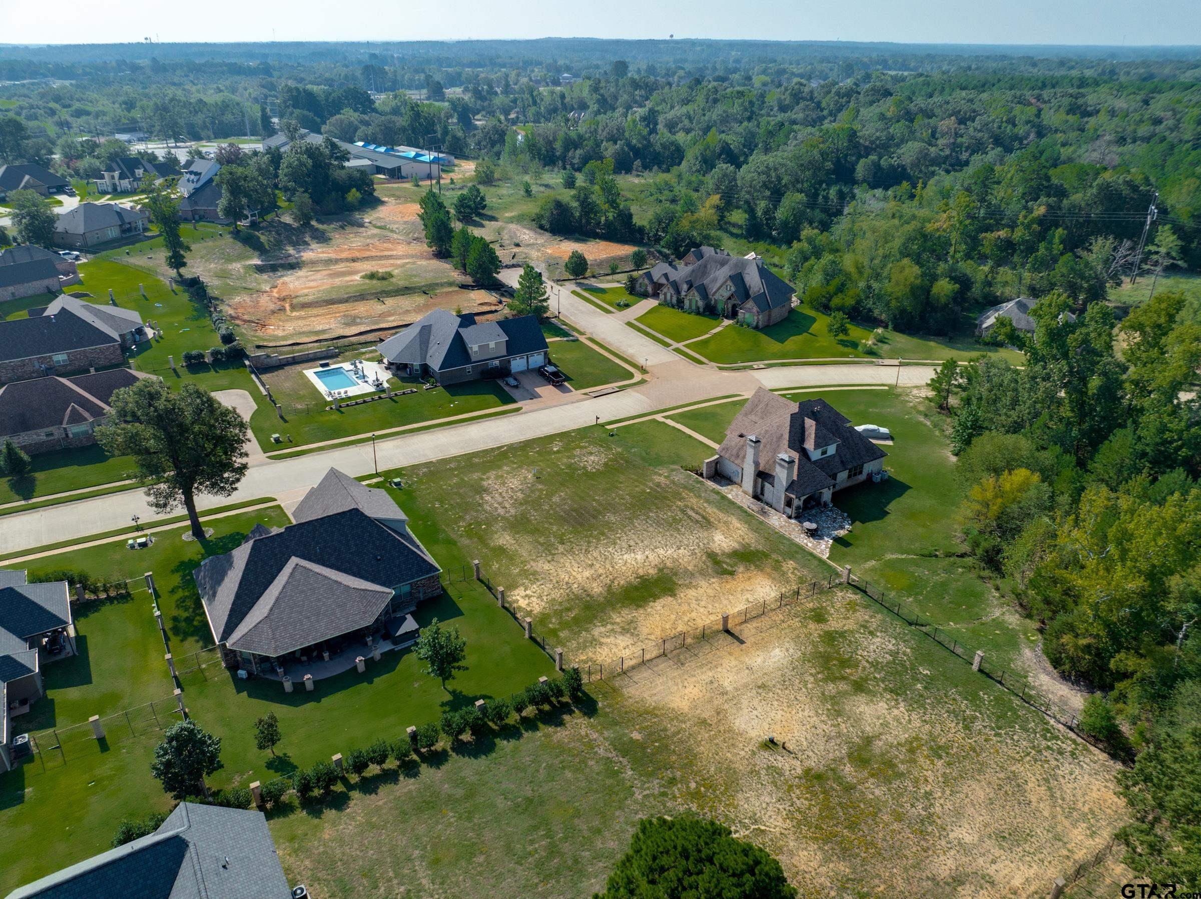 1505 COURTLAND LN