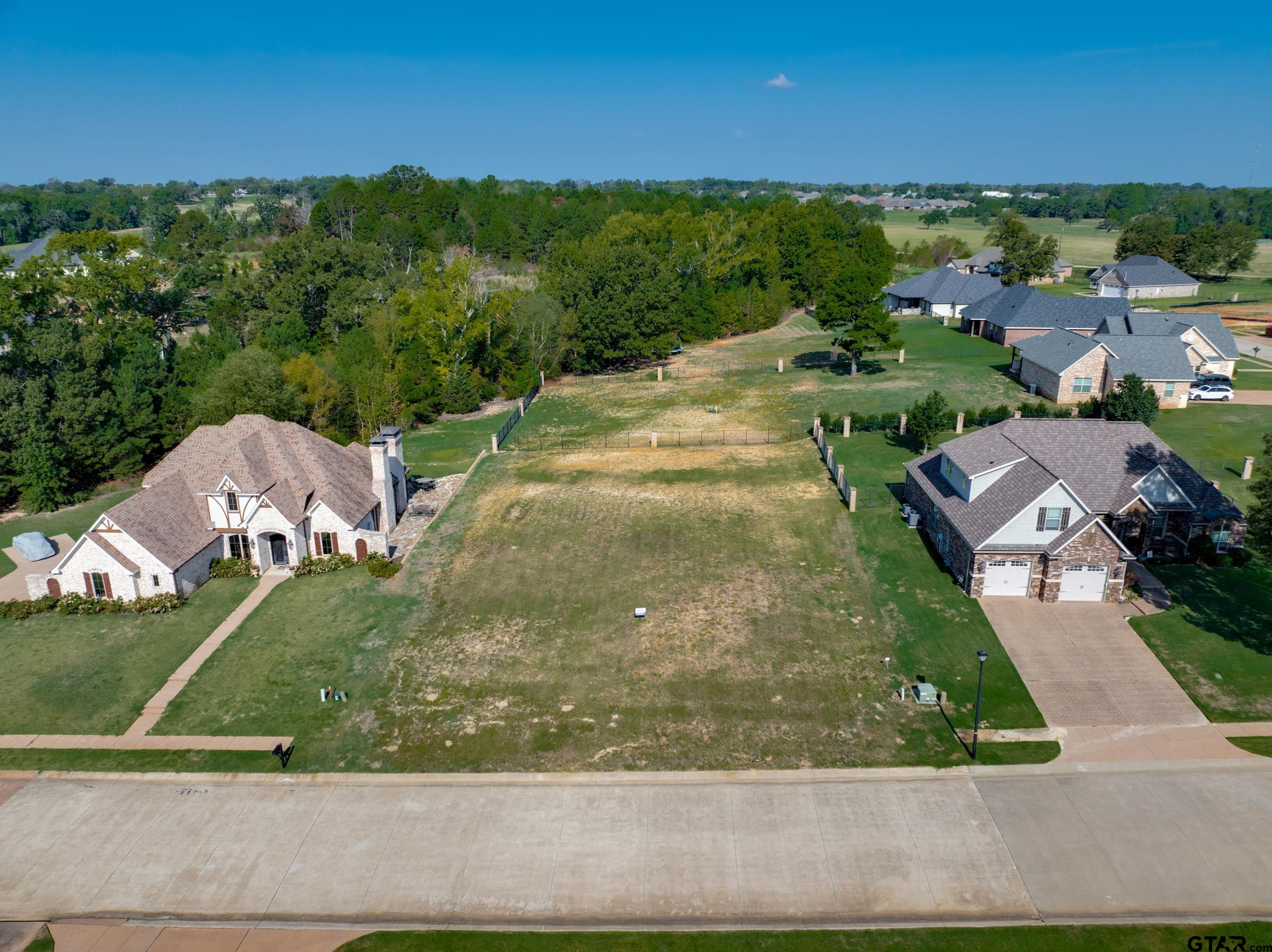 1505 COURTLAND LN