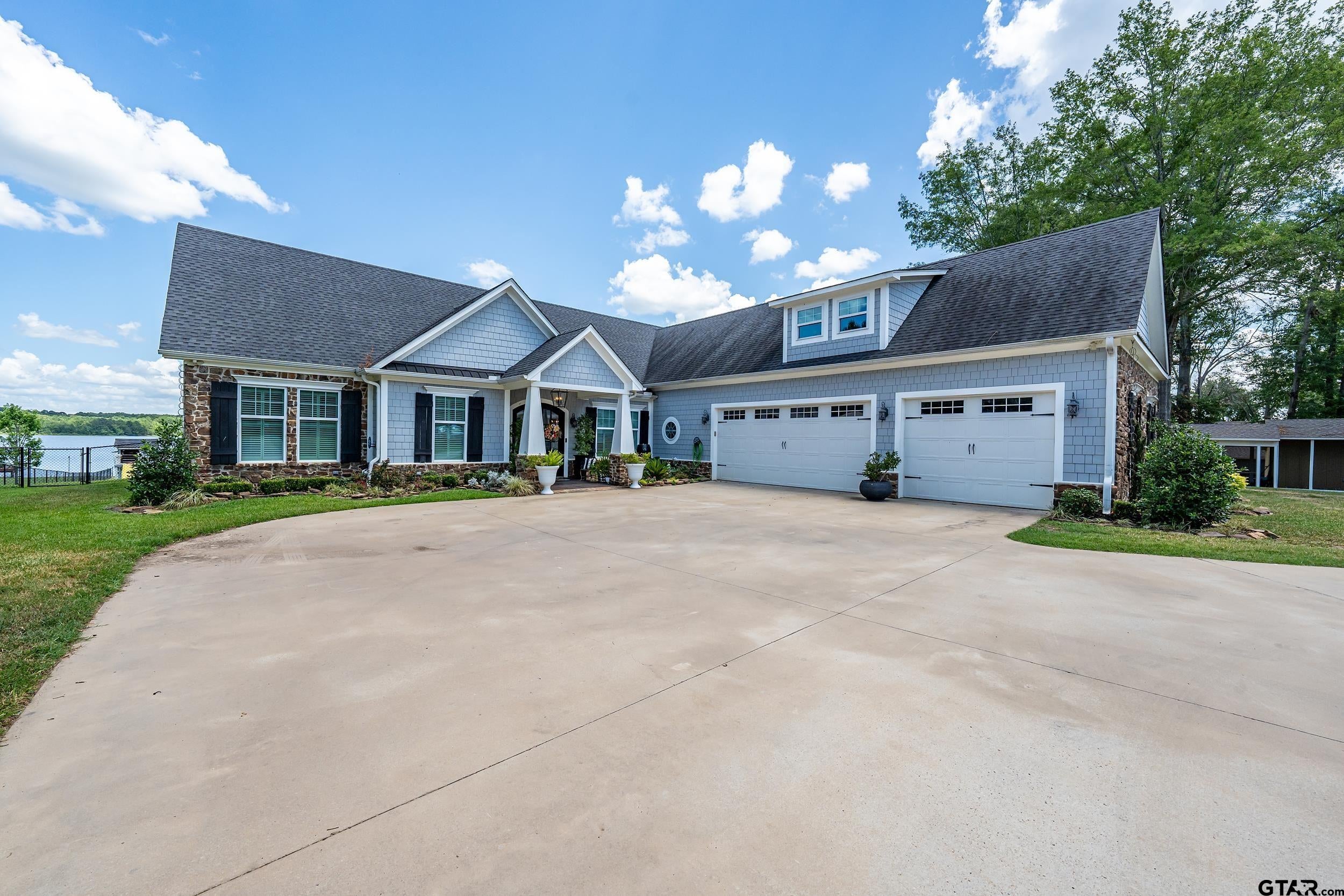 16241 Big Oak Bay Rd