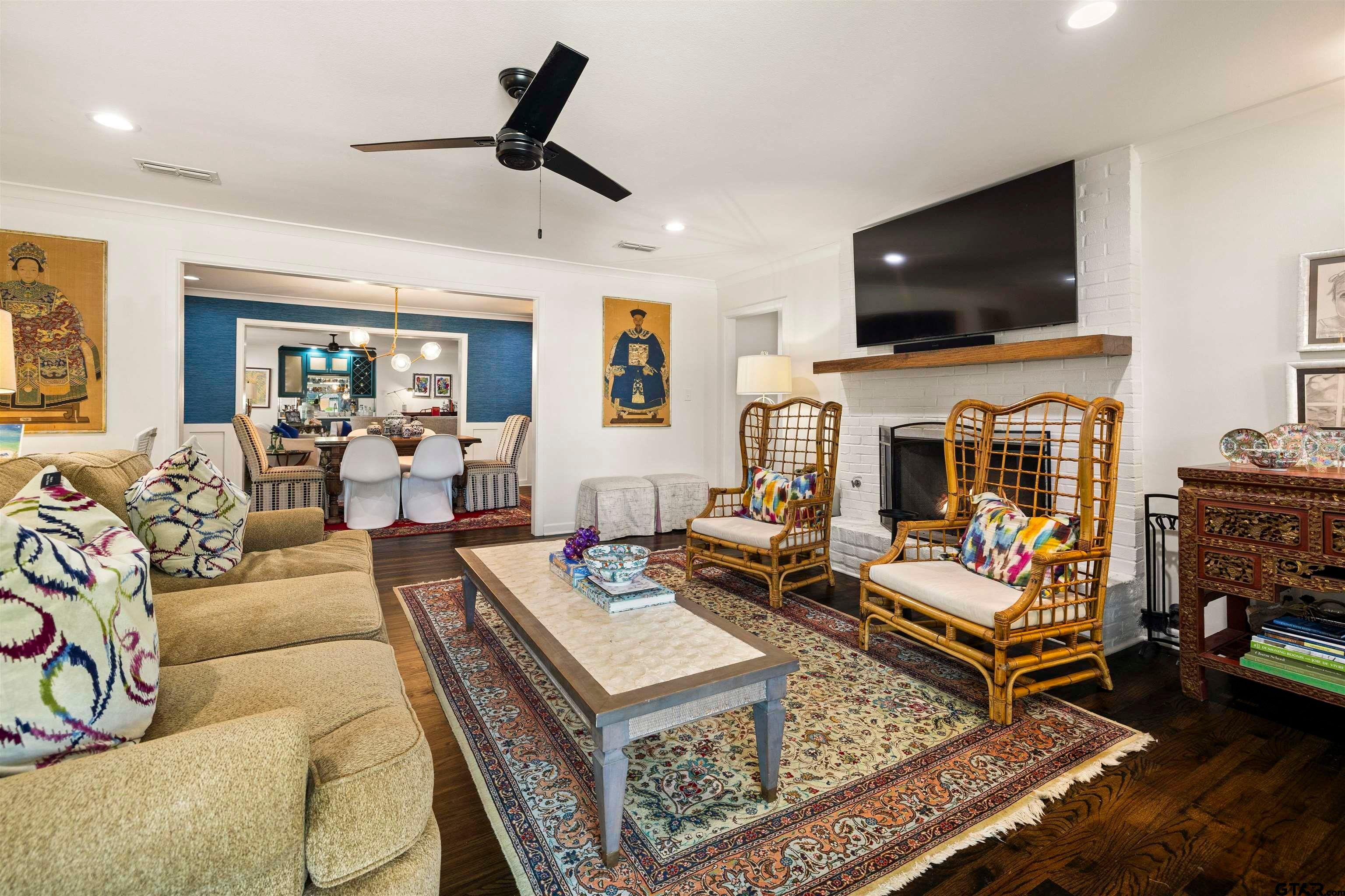 1204 S Donnybrook Ave.