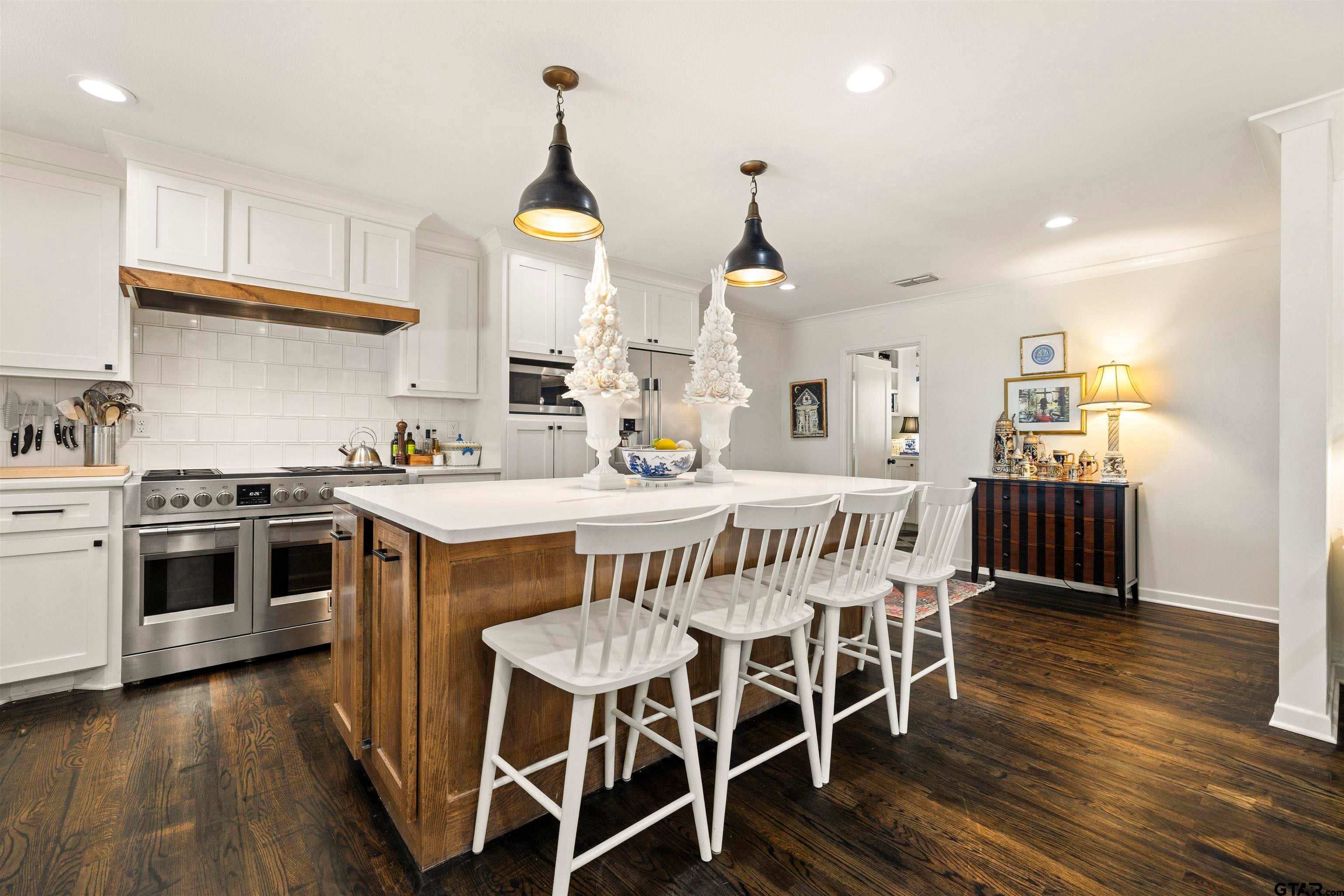 1204 S Donnybrook Ave.