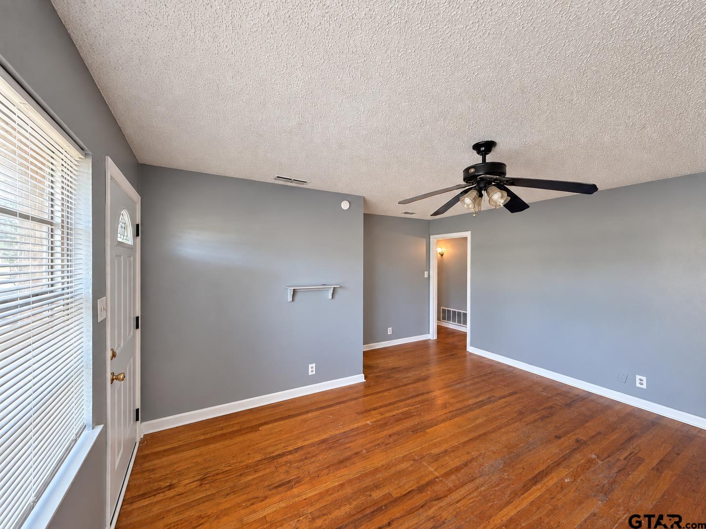 939 Magnolia