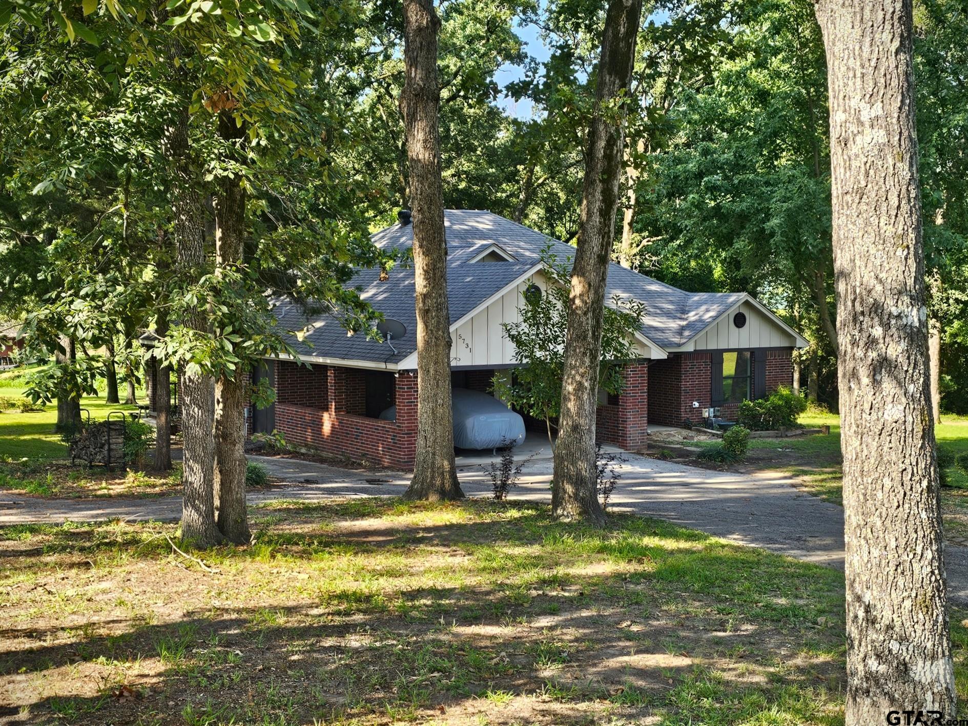 5731 N Cape Dr