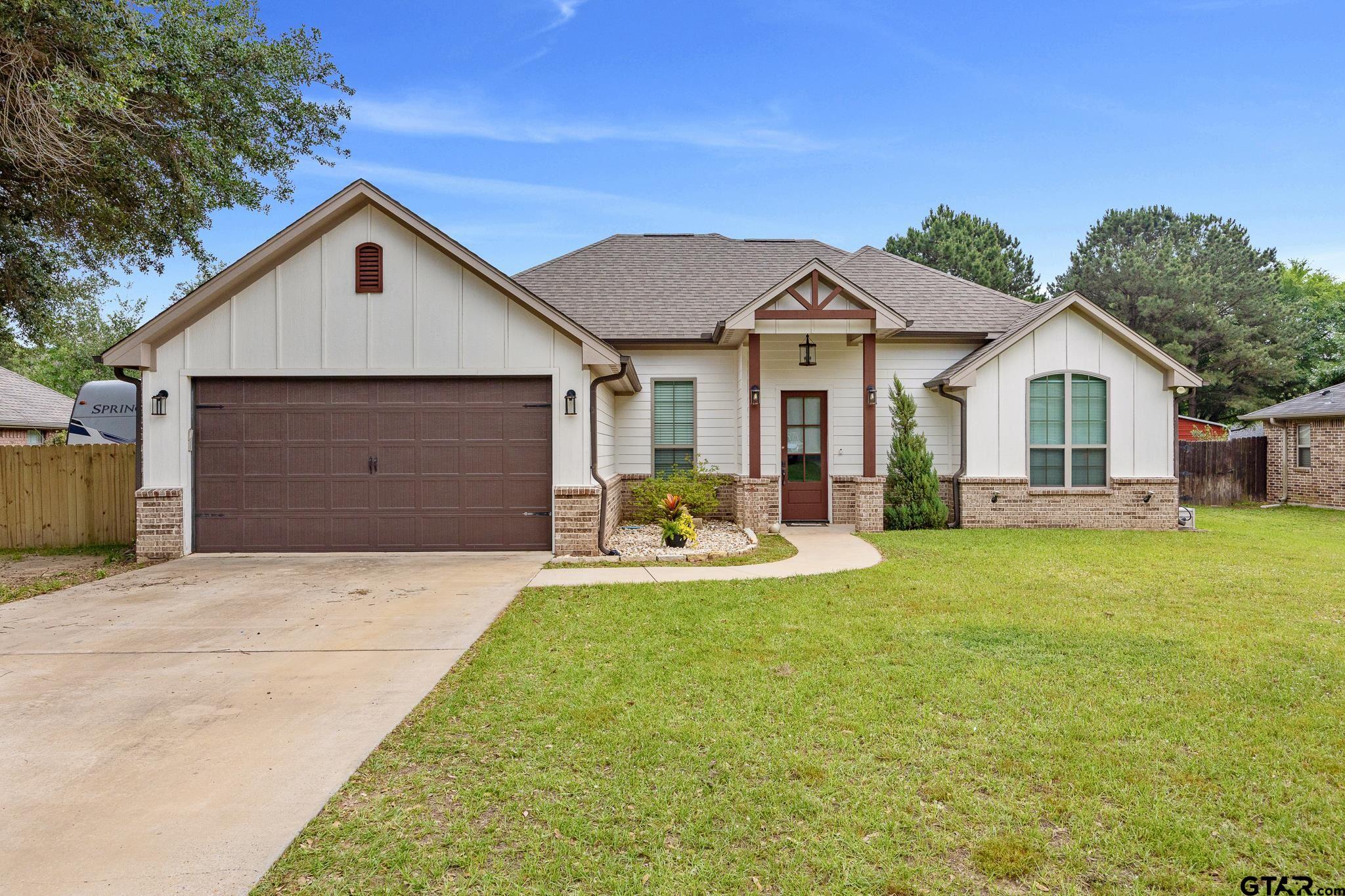 21235 Dogwood Dr