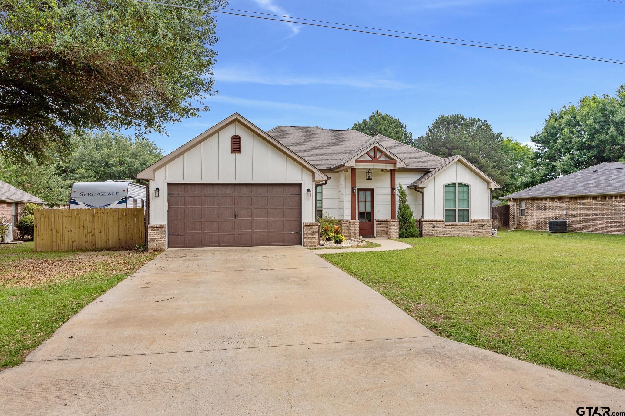 21235 Dogwood Dr