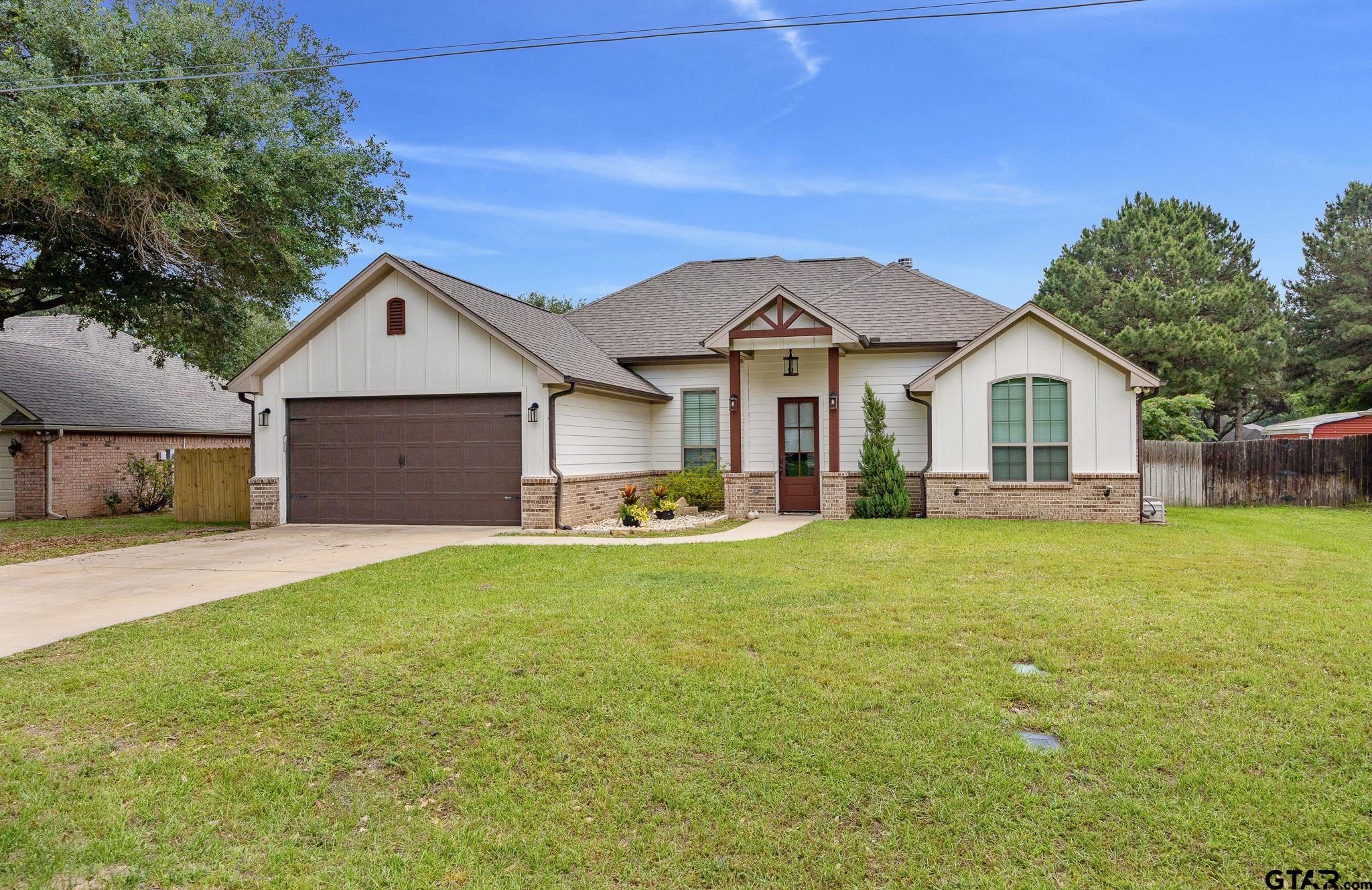 21235 Dogwood Dr