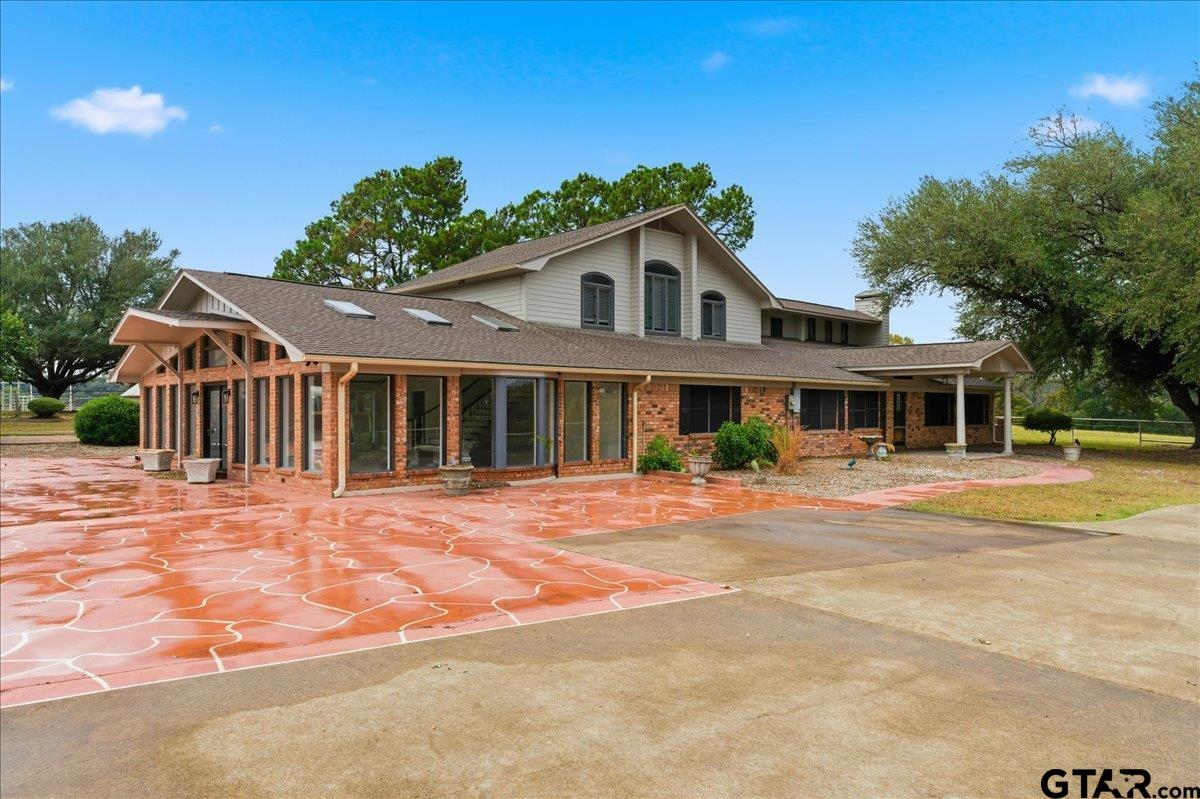 10736 E Hwy 154