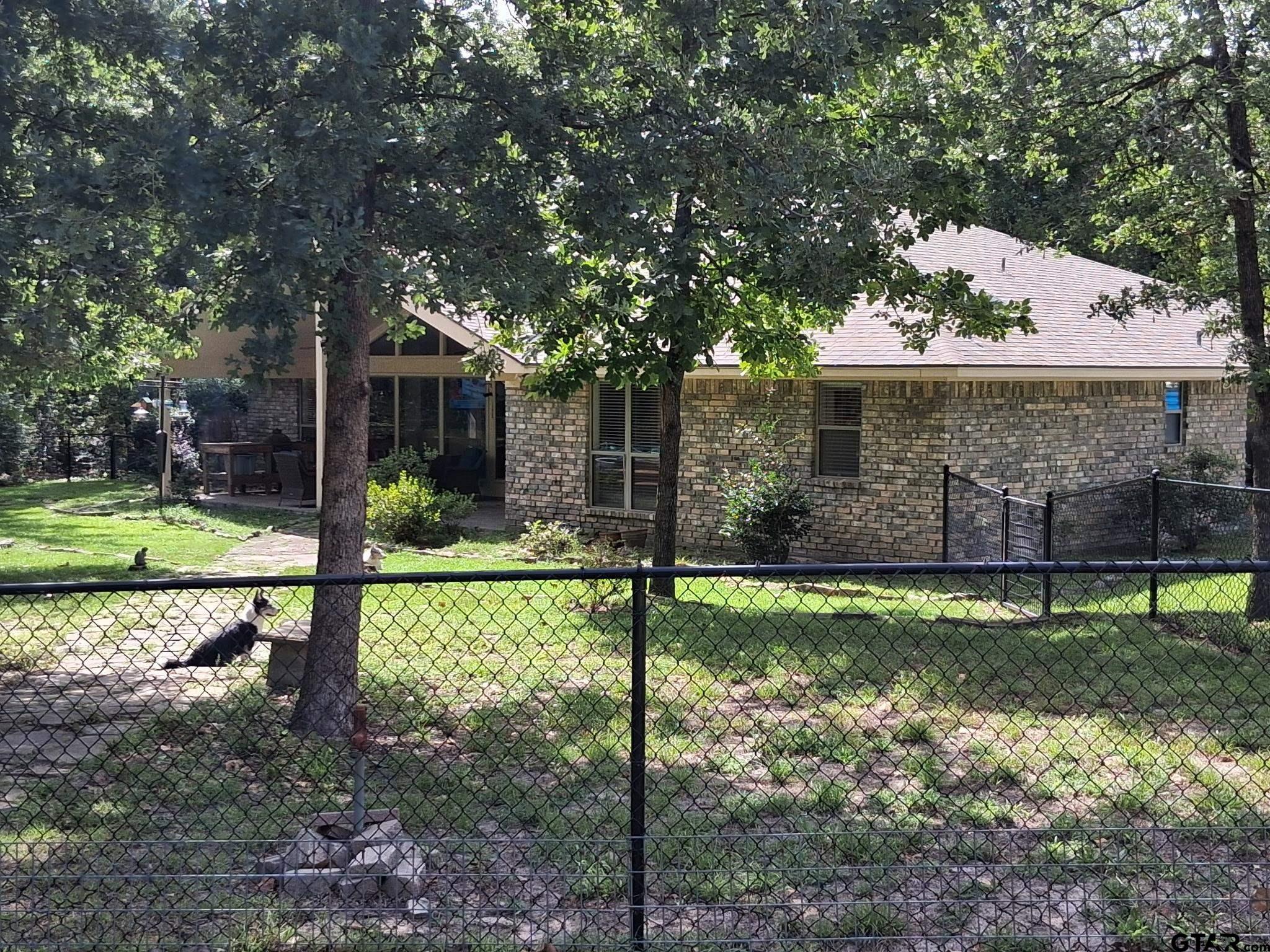 1325 Private Road 7905