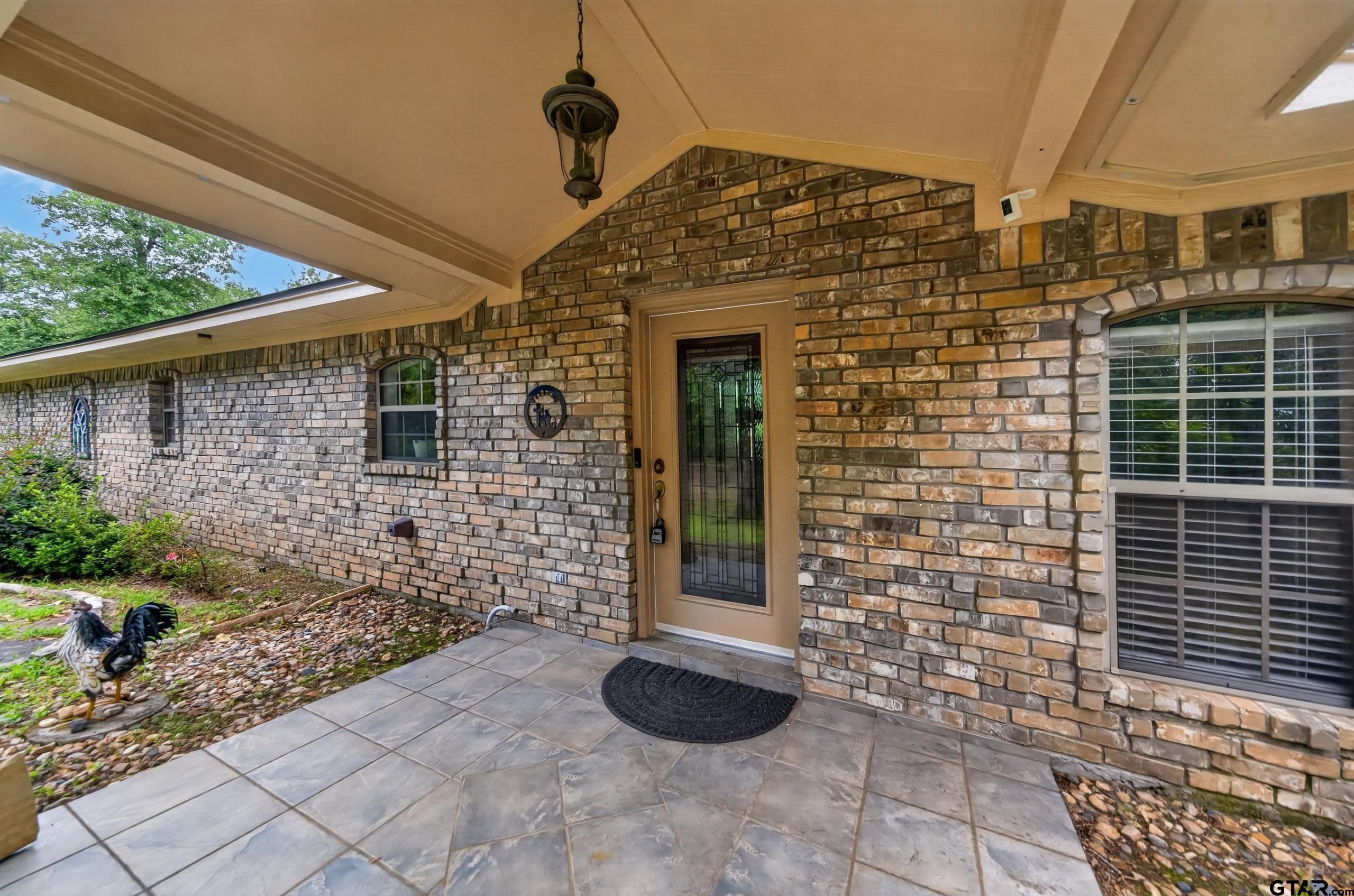 1325 Private Road 7905