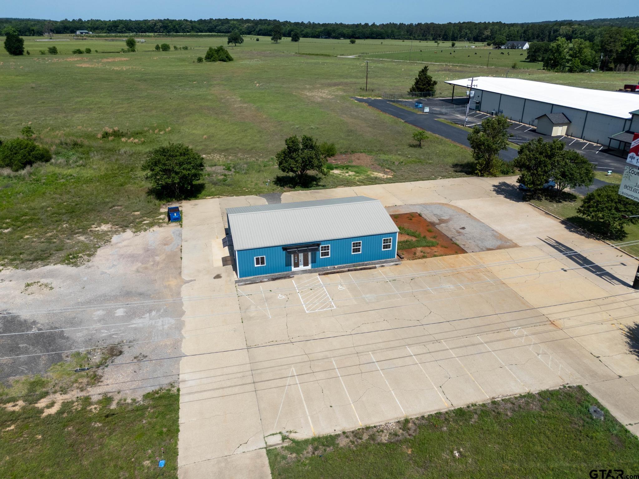 2370 S FM 2869