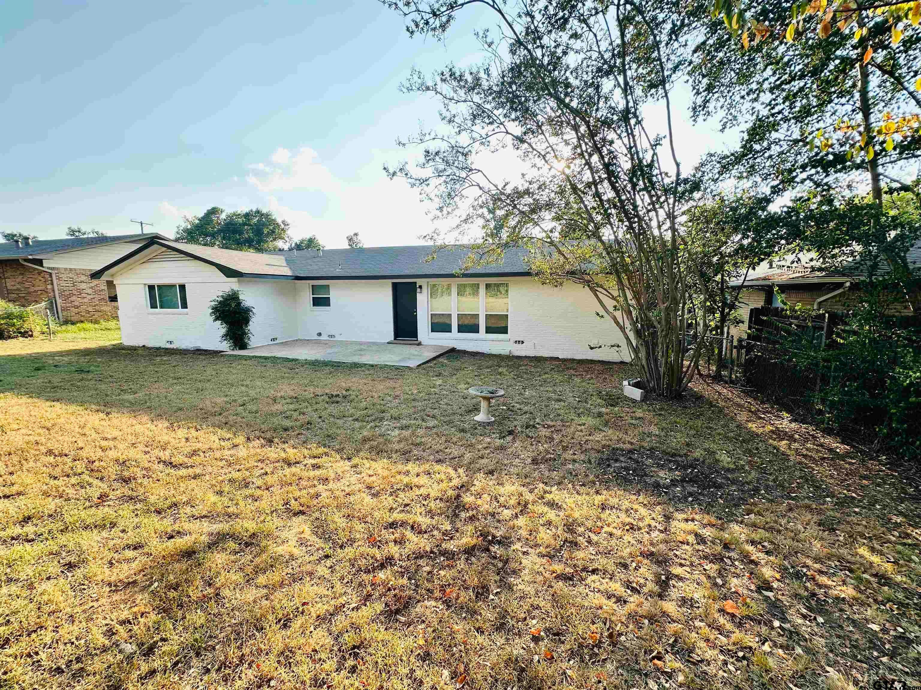 2116 Pine Crest