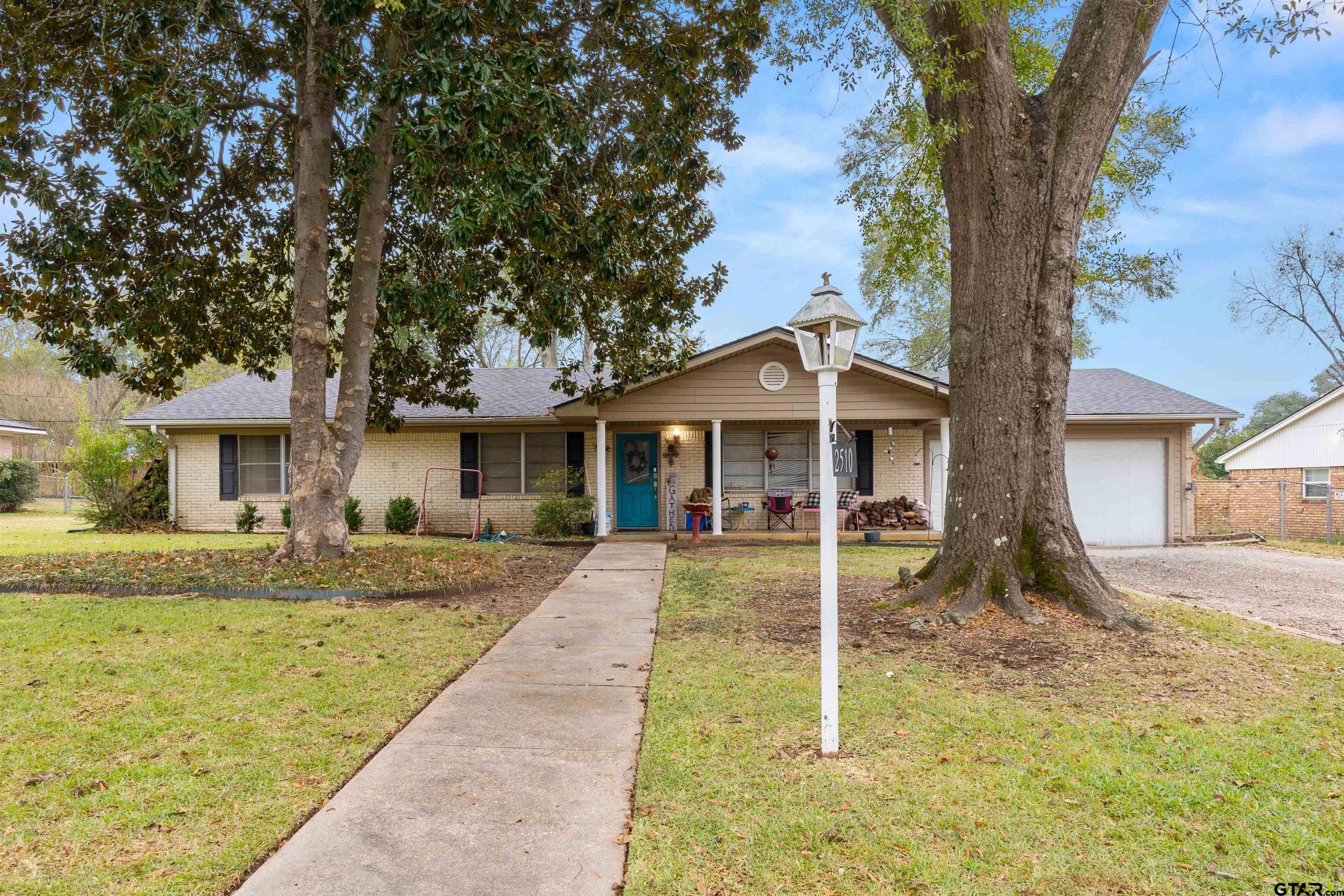 2510 Wychelm Dr