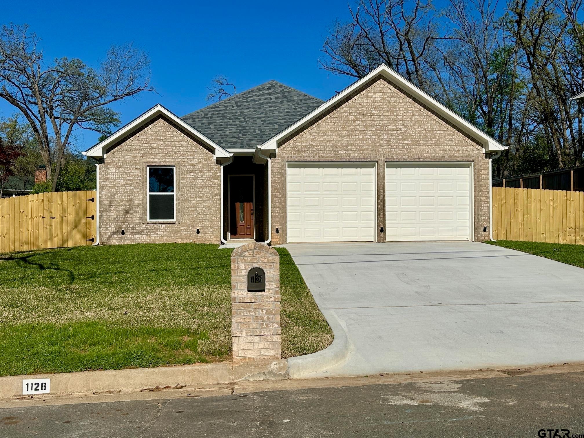 1126 Pollard Dr
