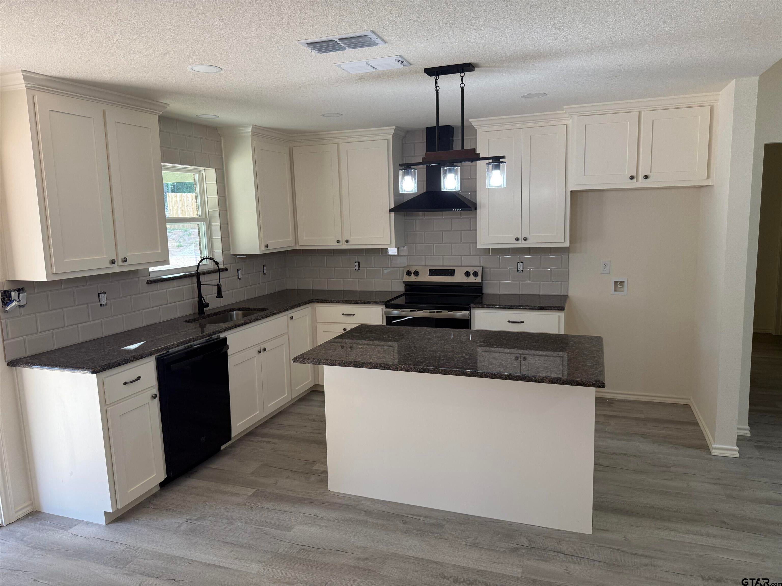 307 Private Road 6292