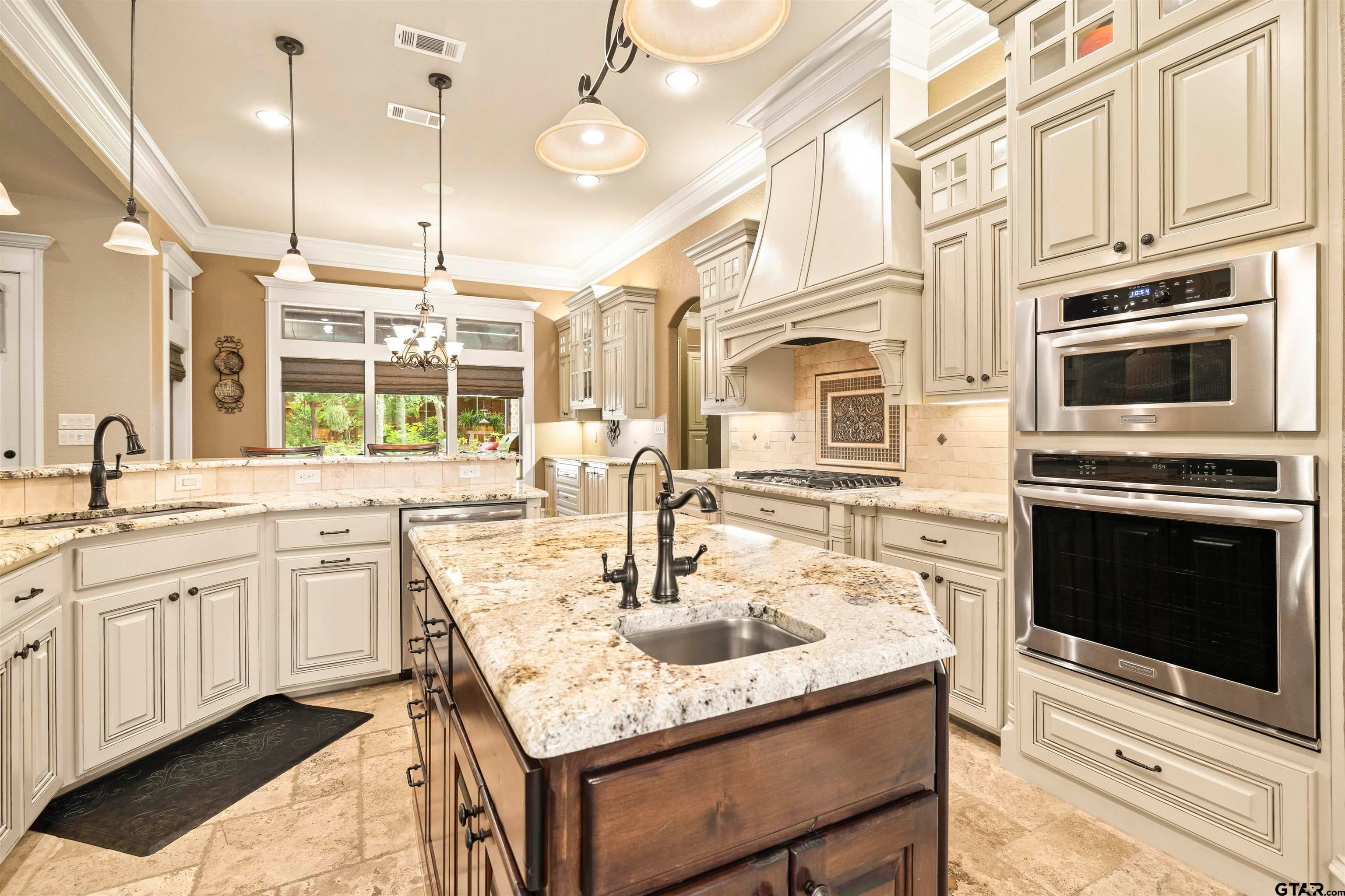 1539 Cooks Crossing
