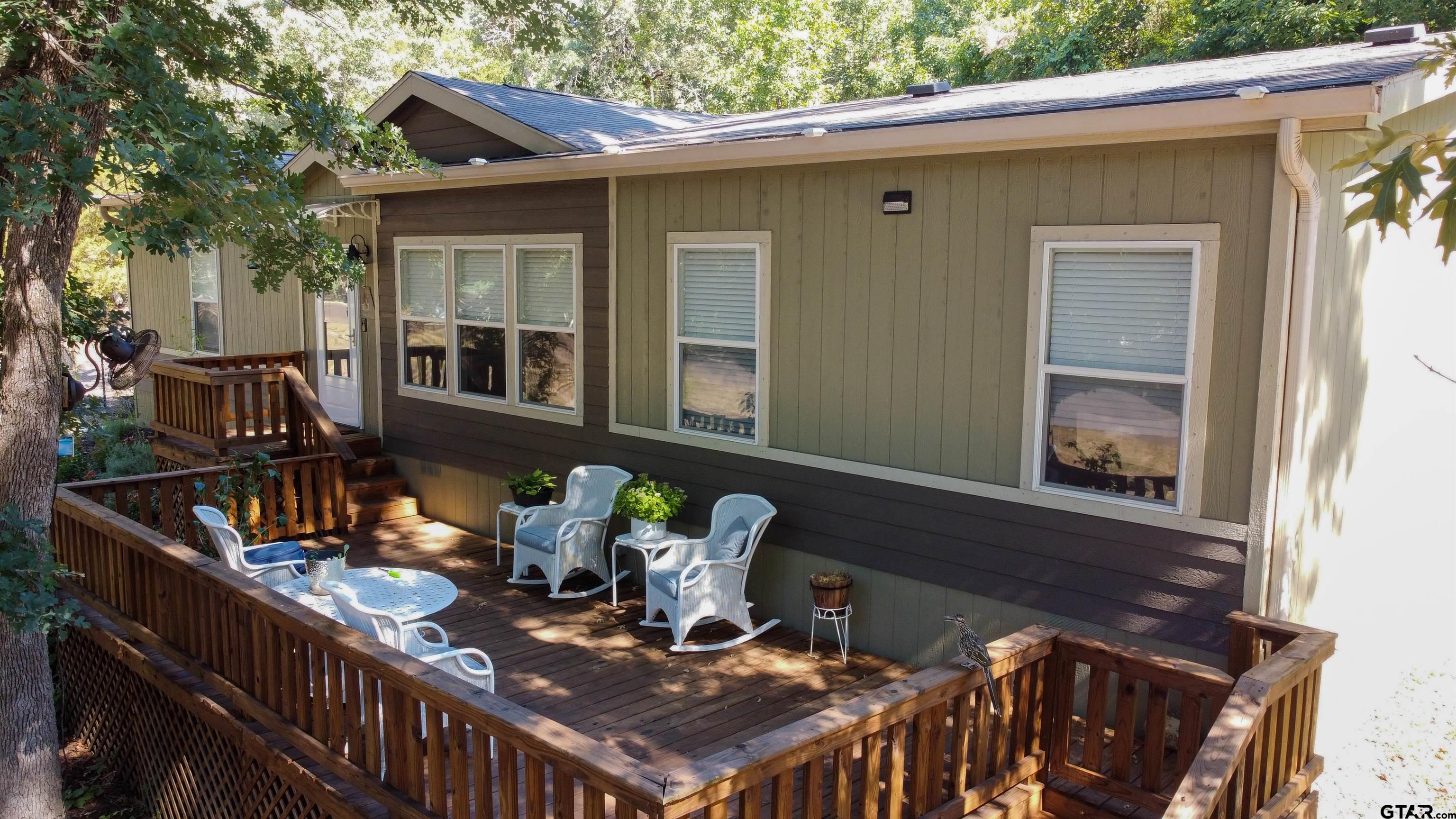 289 N Lake Drive