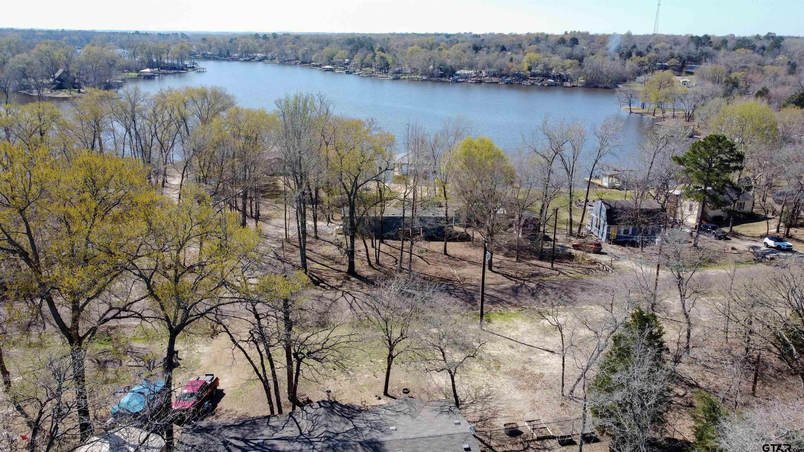 289 N Lake Drive