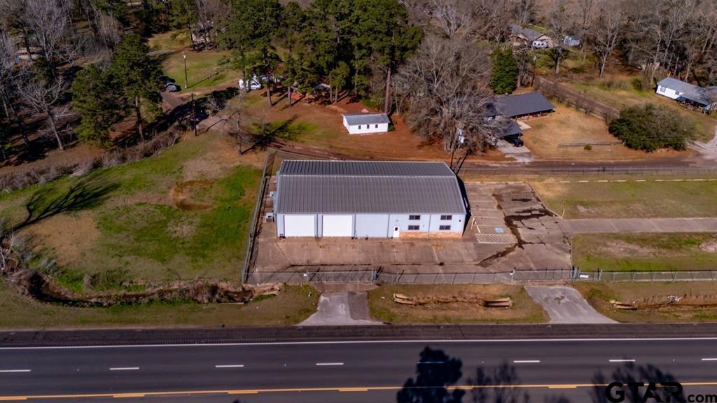 8424 US HWY 69 N