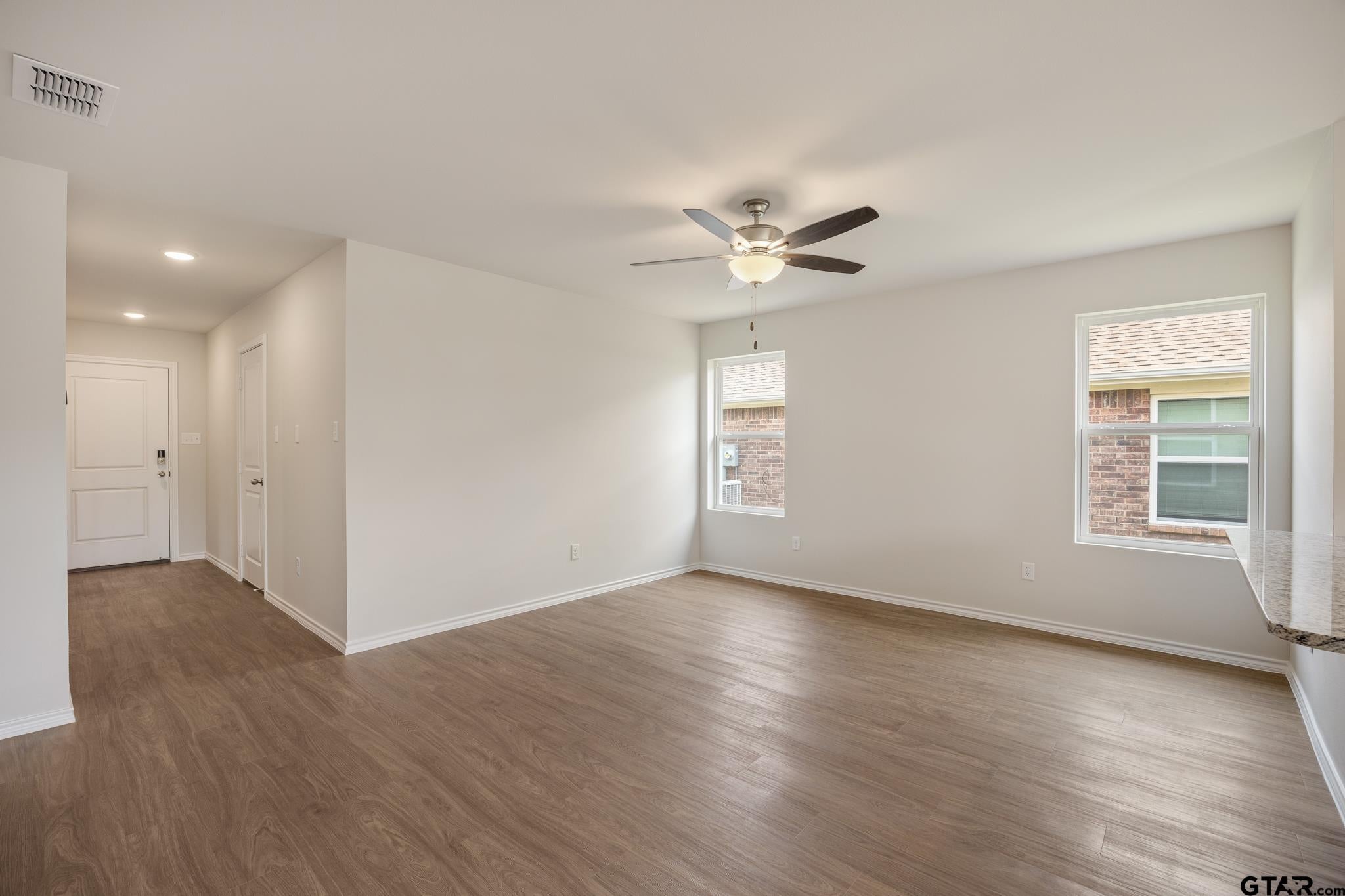 1608 Ridgeway Lane