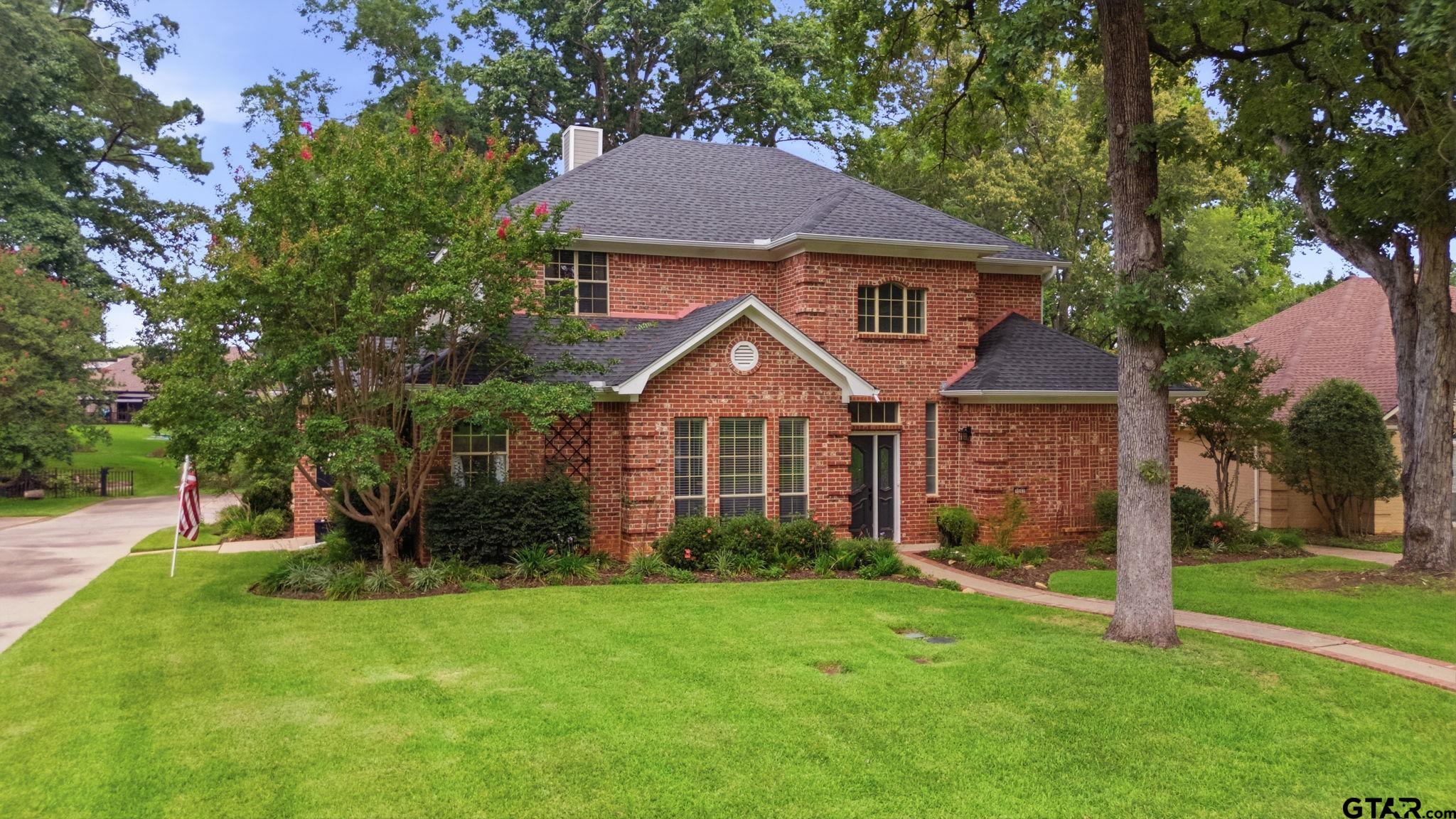 1111 Heather Ln