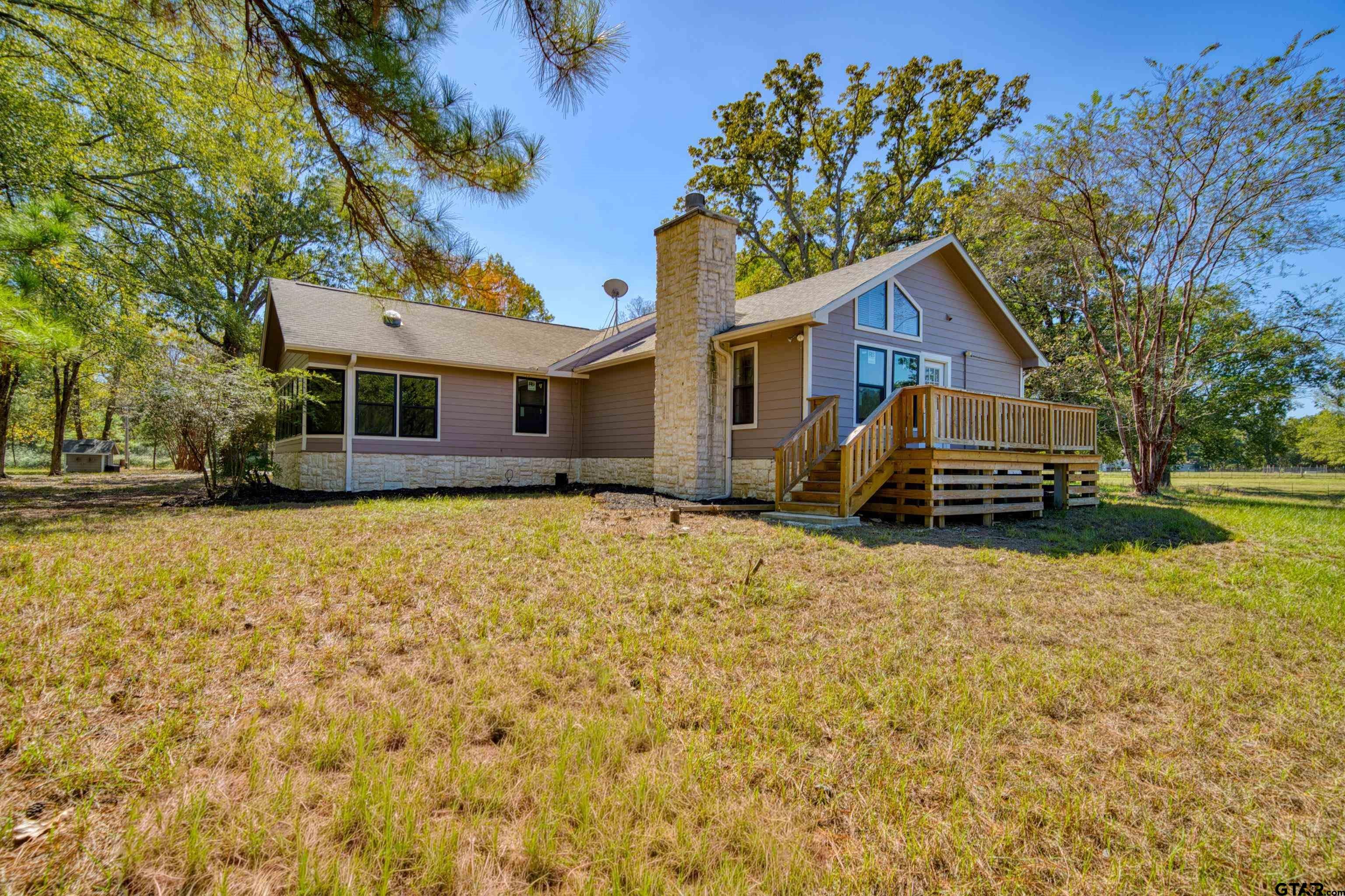 1214 SE CR 4385