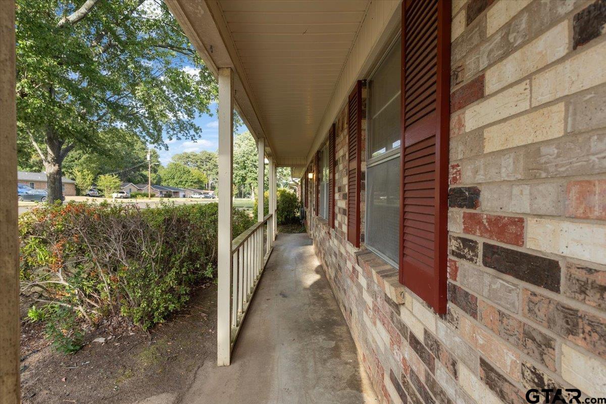 202 Sherwood