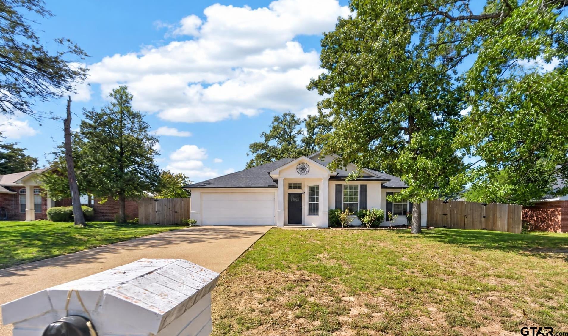 414 Molly Lane