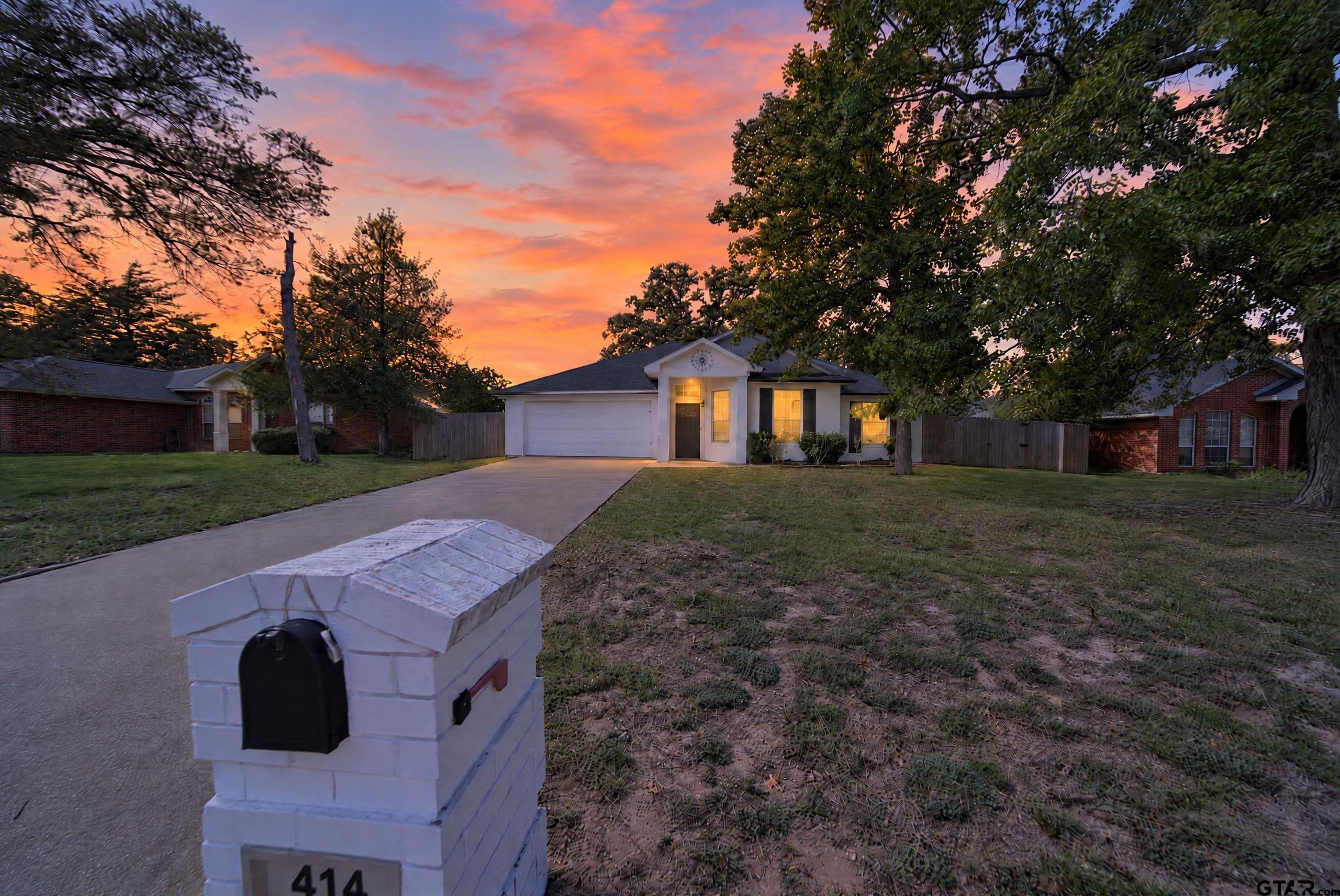 414 Molly Lane