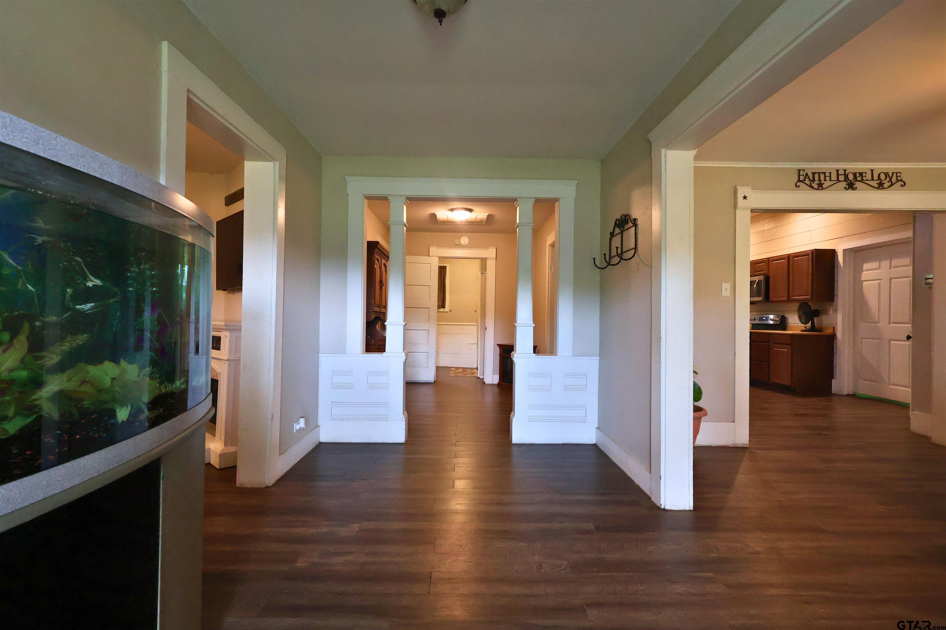 210 Hopkins - Photo 2