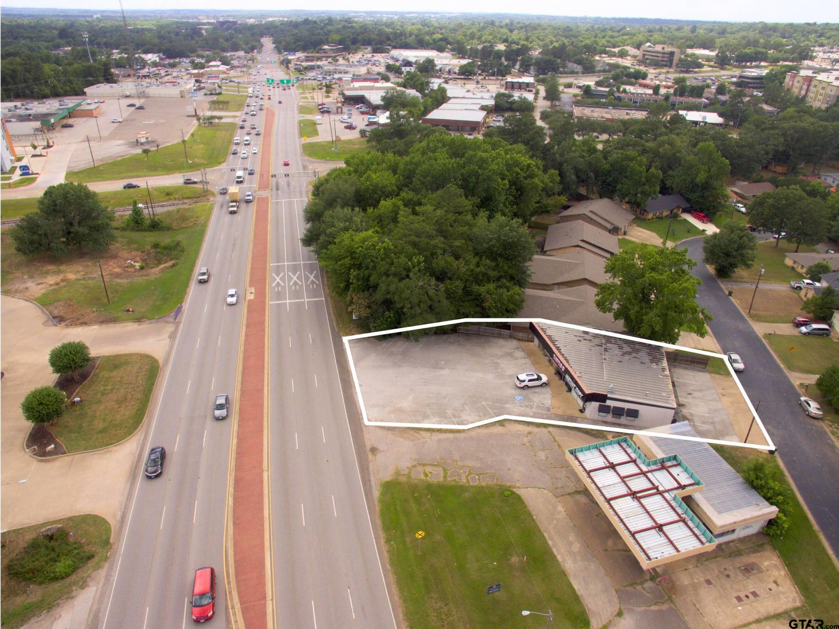 2416 SE Loop 323