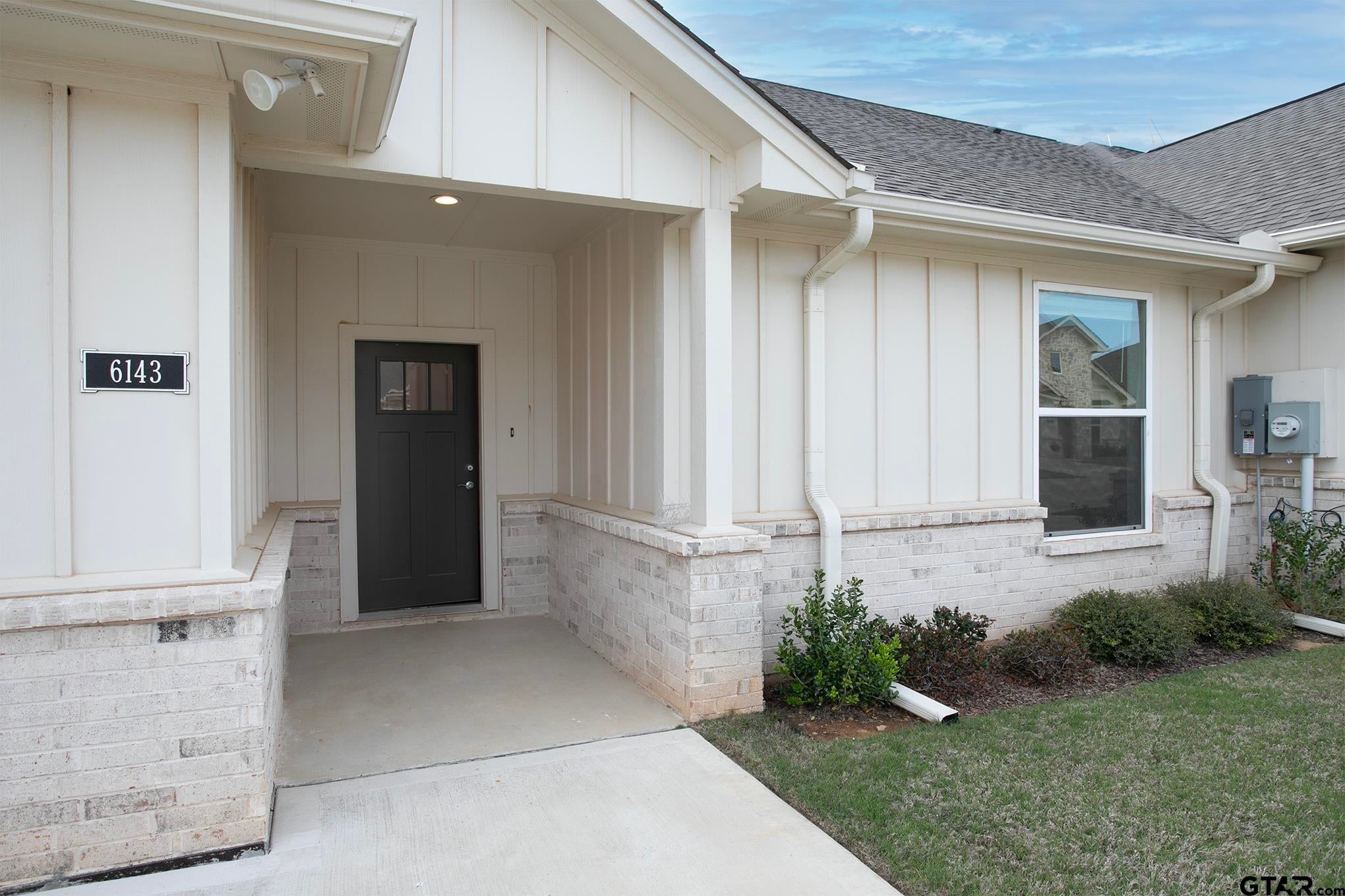 6143 Hamilton Meadows Way