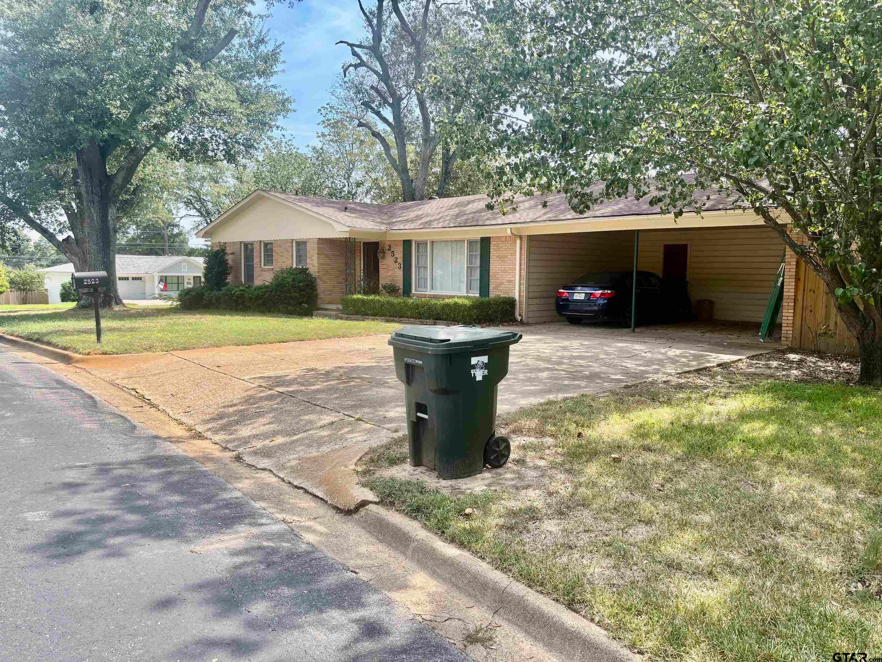2523 Sheryl Ln